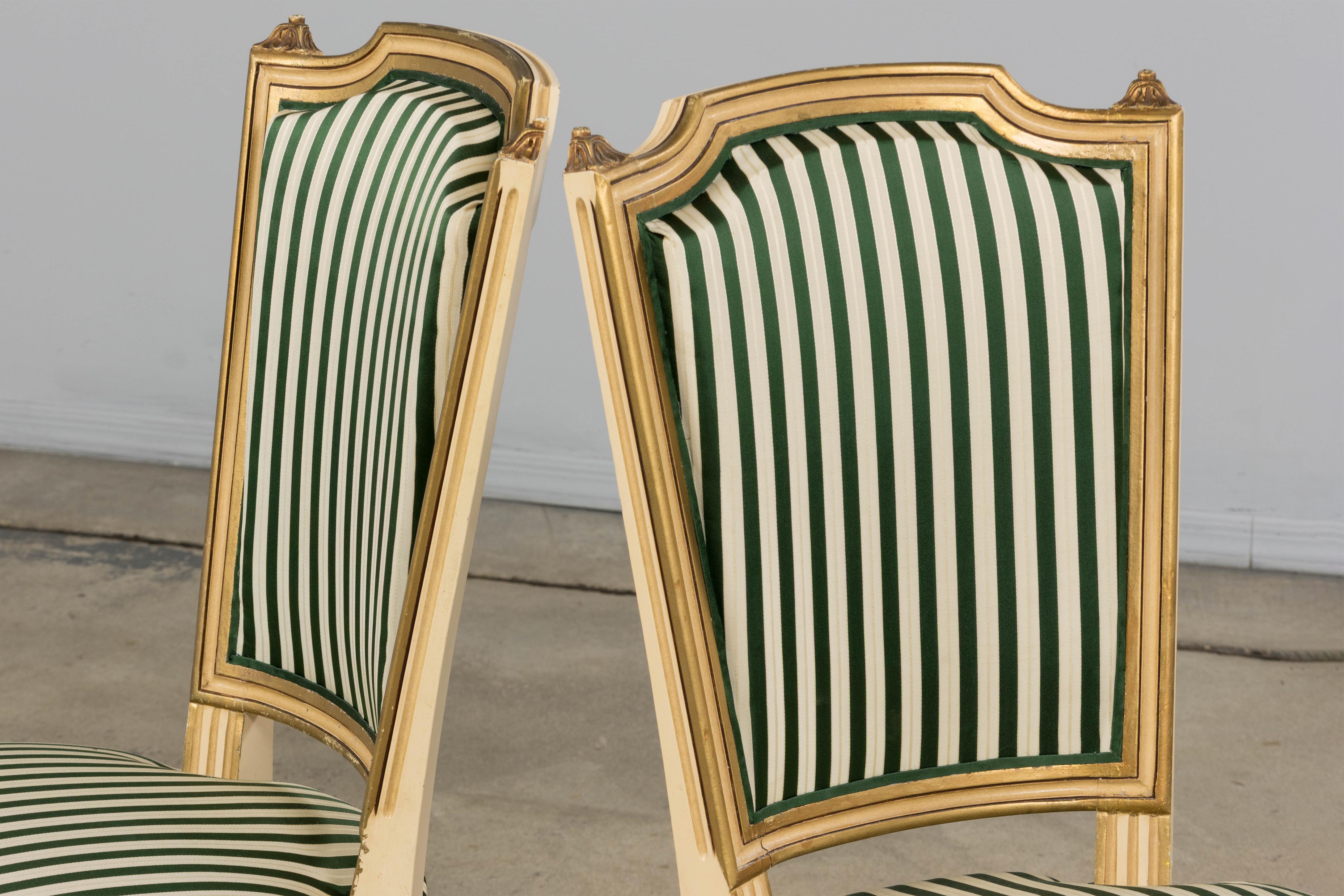 Antique French Louis XVI Style Peint Accent Chairs in Green Stripe - A Pair en vente 10