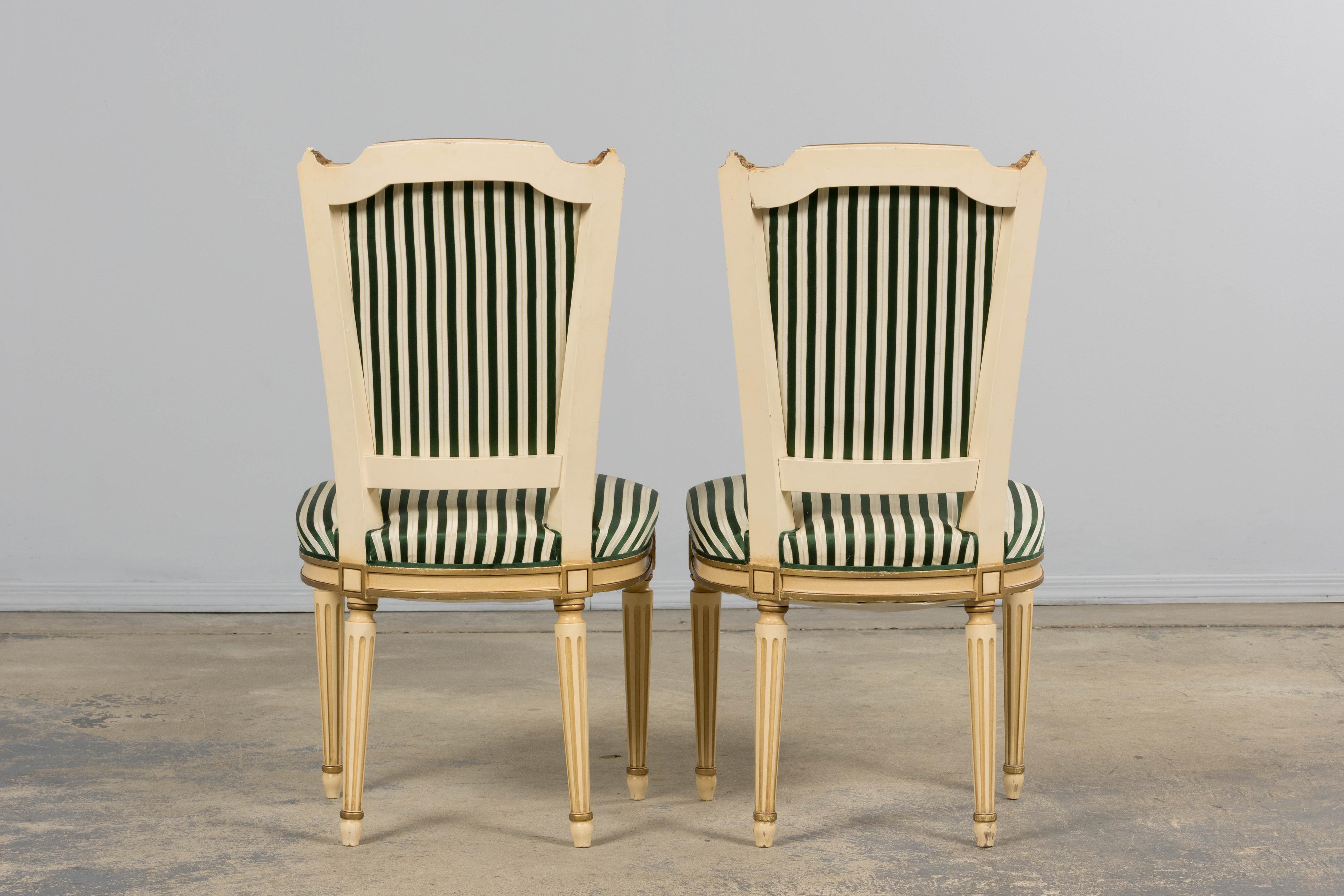 Antique French Louis XVI Style Peint Accent Chairs in Green Stripe - A Pair en vente 13