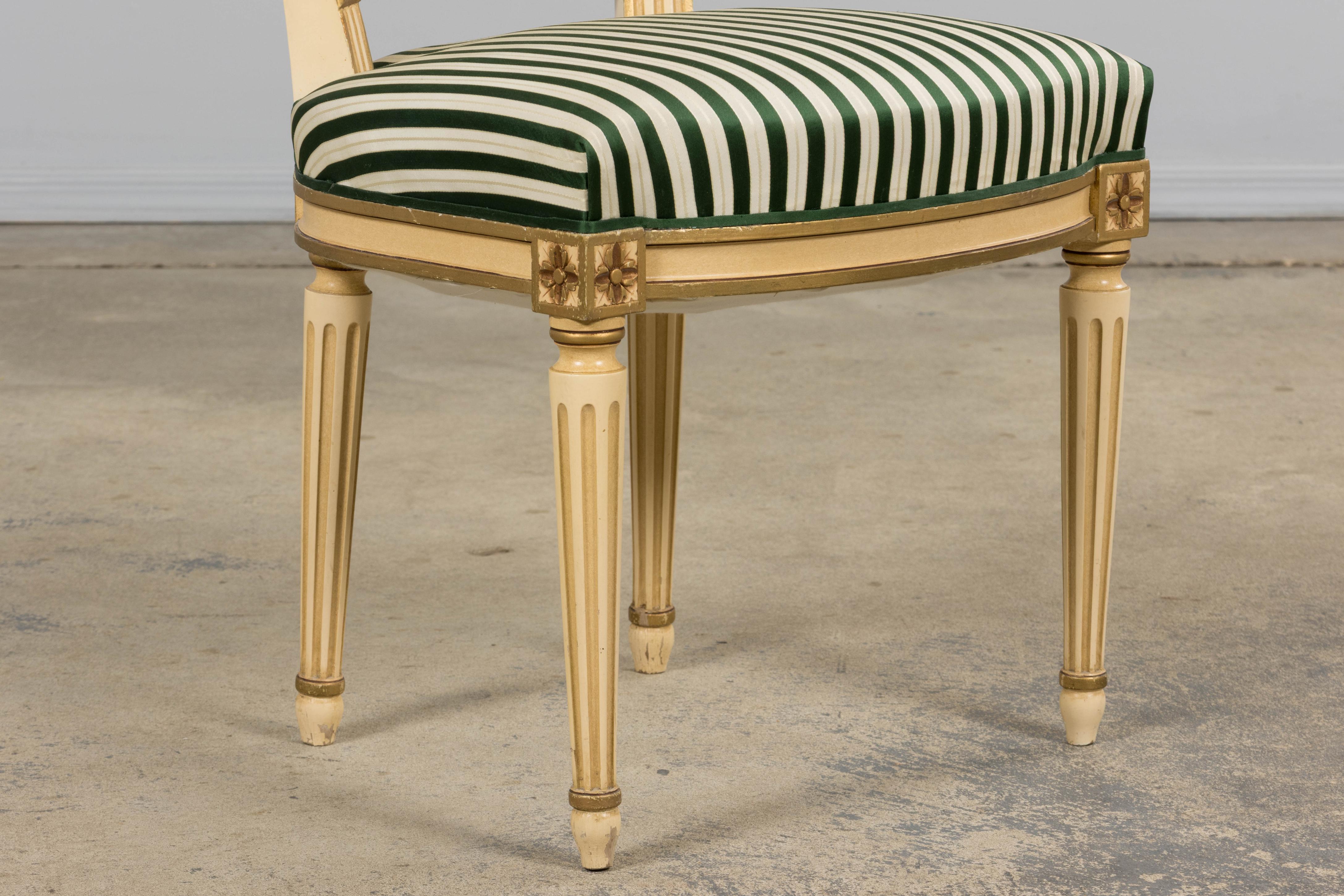 Antique French Louis XVI Style Peint Accent Chairs in Green Stripe - A Pair en vente 2