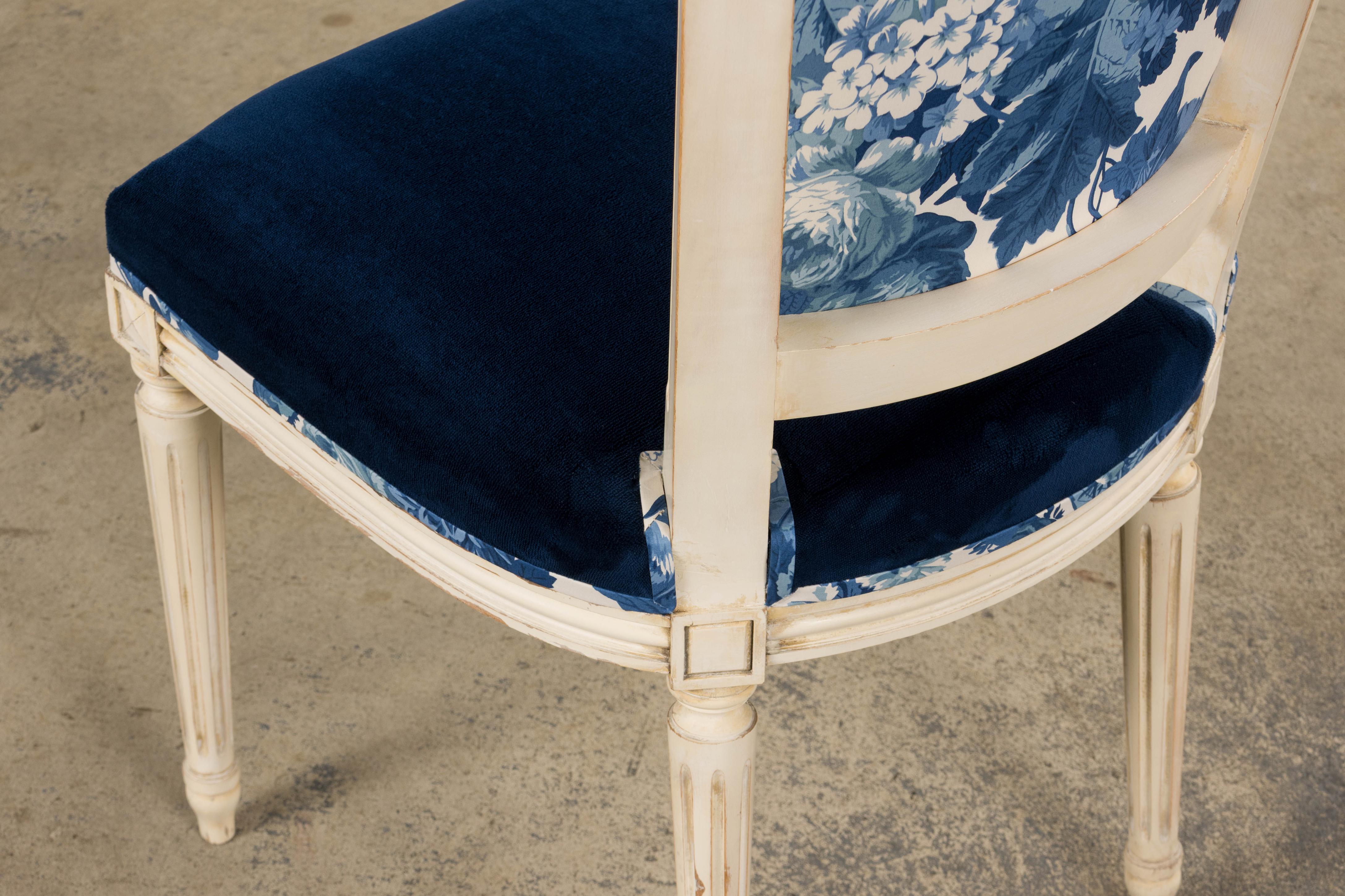 Antique French Louis XVI Style Painted Accent Side Chair in Blue Floral For Sale 4