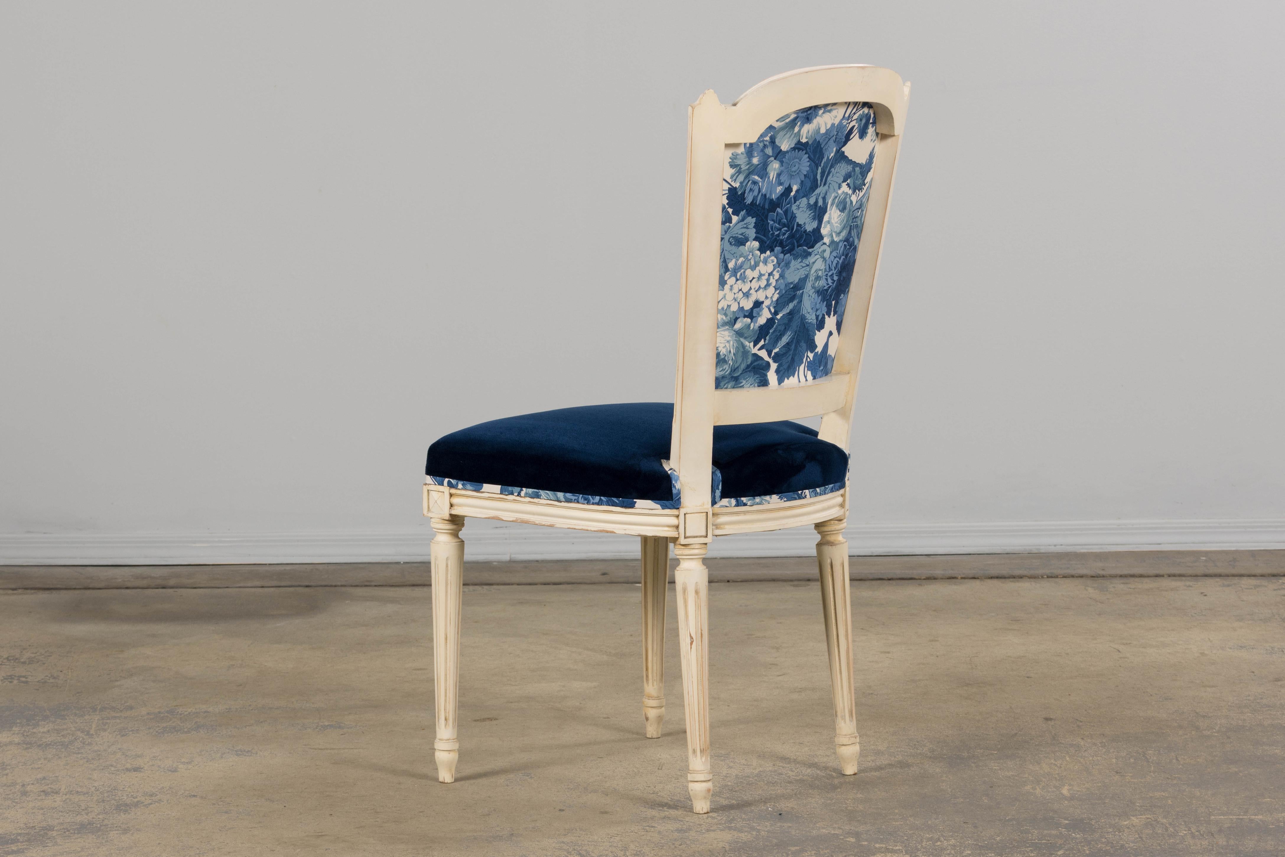 Antique French Louis XVI Style Painted Accent Side Chair in Blue Floral For Sale 3