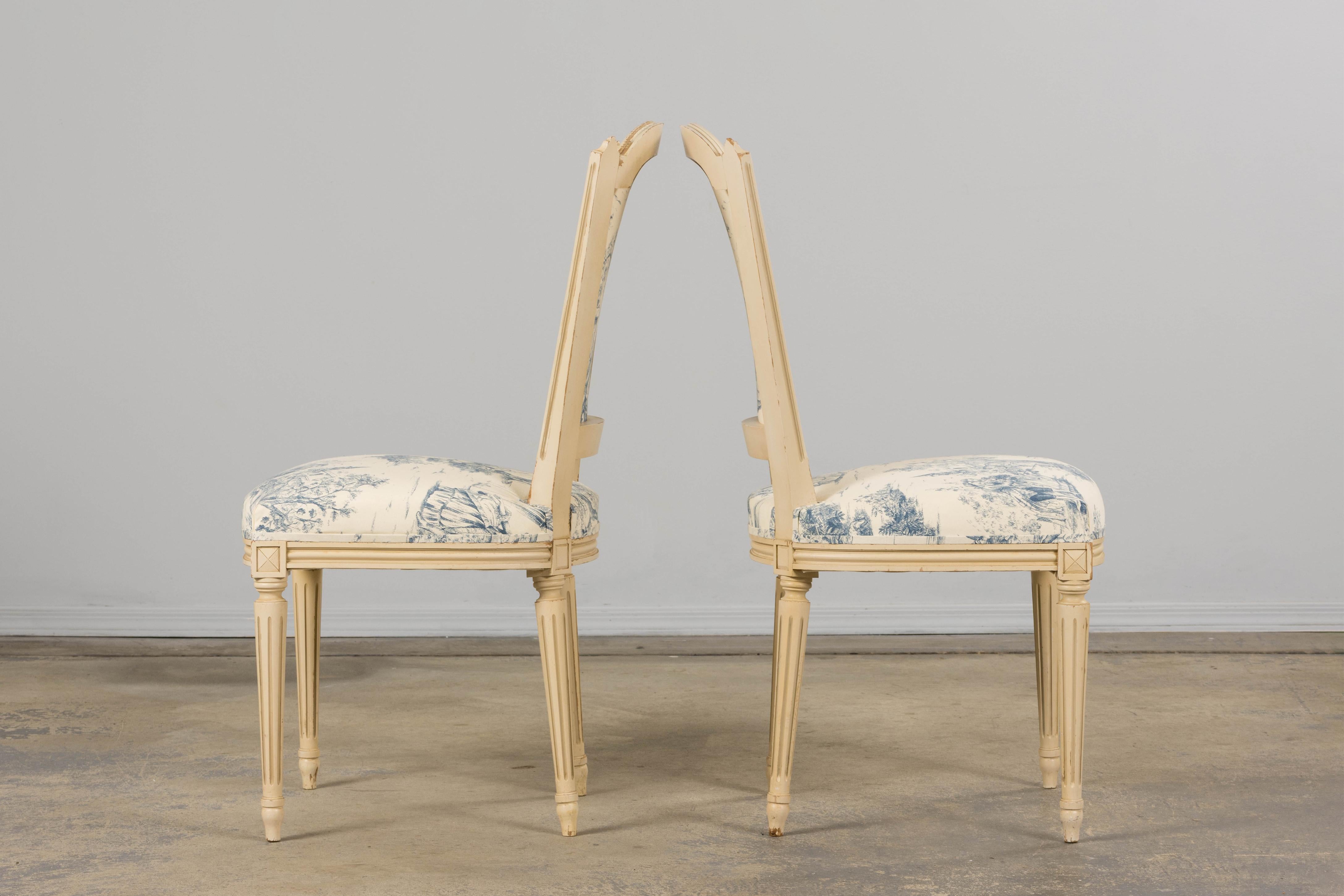 Antique French Louis XVI Style Painted Accent Side Chairs in Blue Toile - A Pair For Sale 7