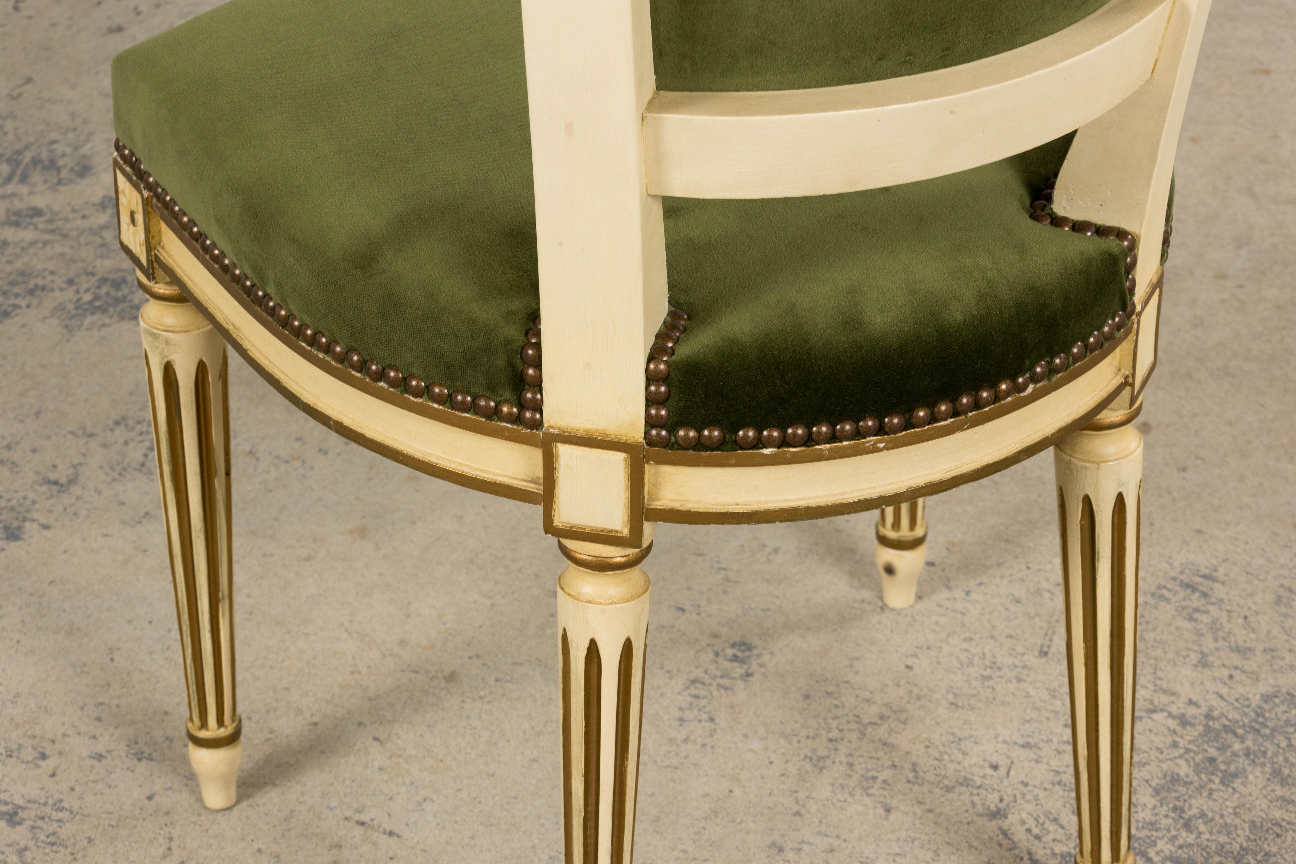 Antique French Louis XVI Style Painted Accent Side Chairs in Olive Green Velvet im Angebot 7
