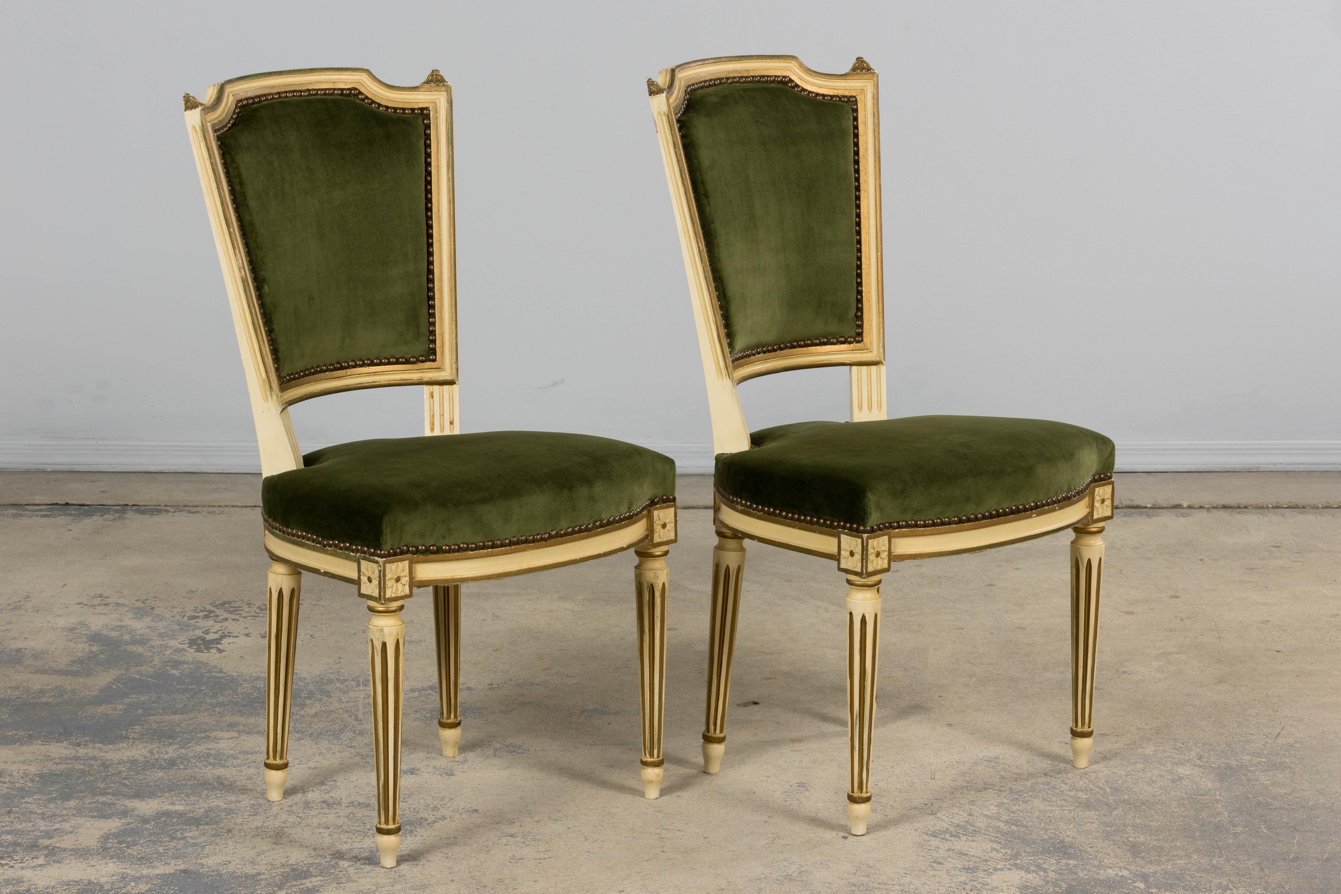 Antique French Louis XVI Style Painted Accent Side Chairs in Olive Green Velvet im Angebot 8