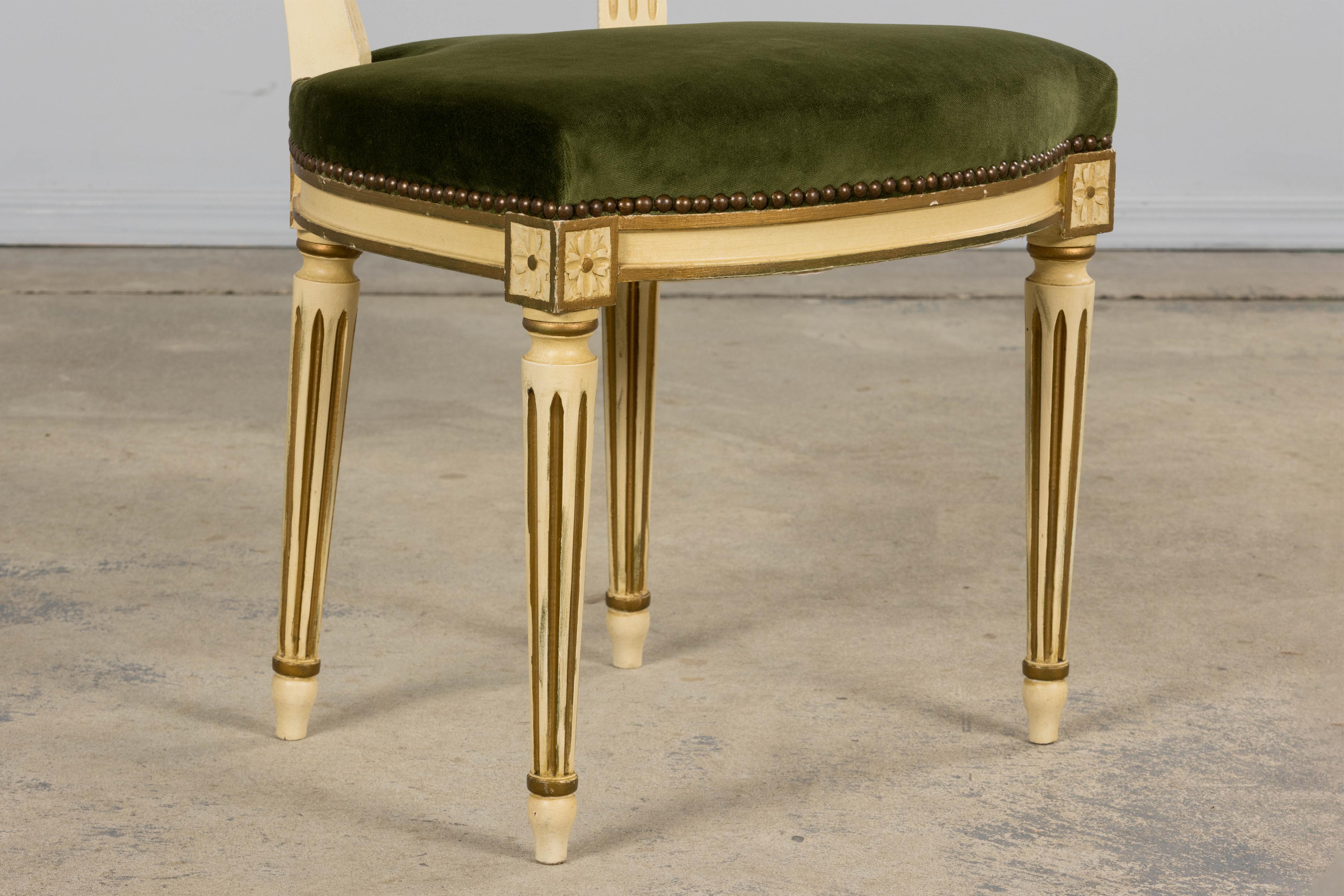 Antique French Louis XVI Style Painted Accent Side Chairs in Olive Green Velvet im Angebot 12