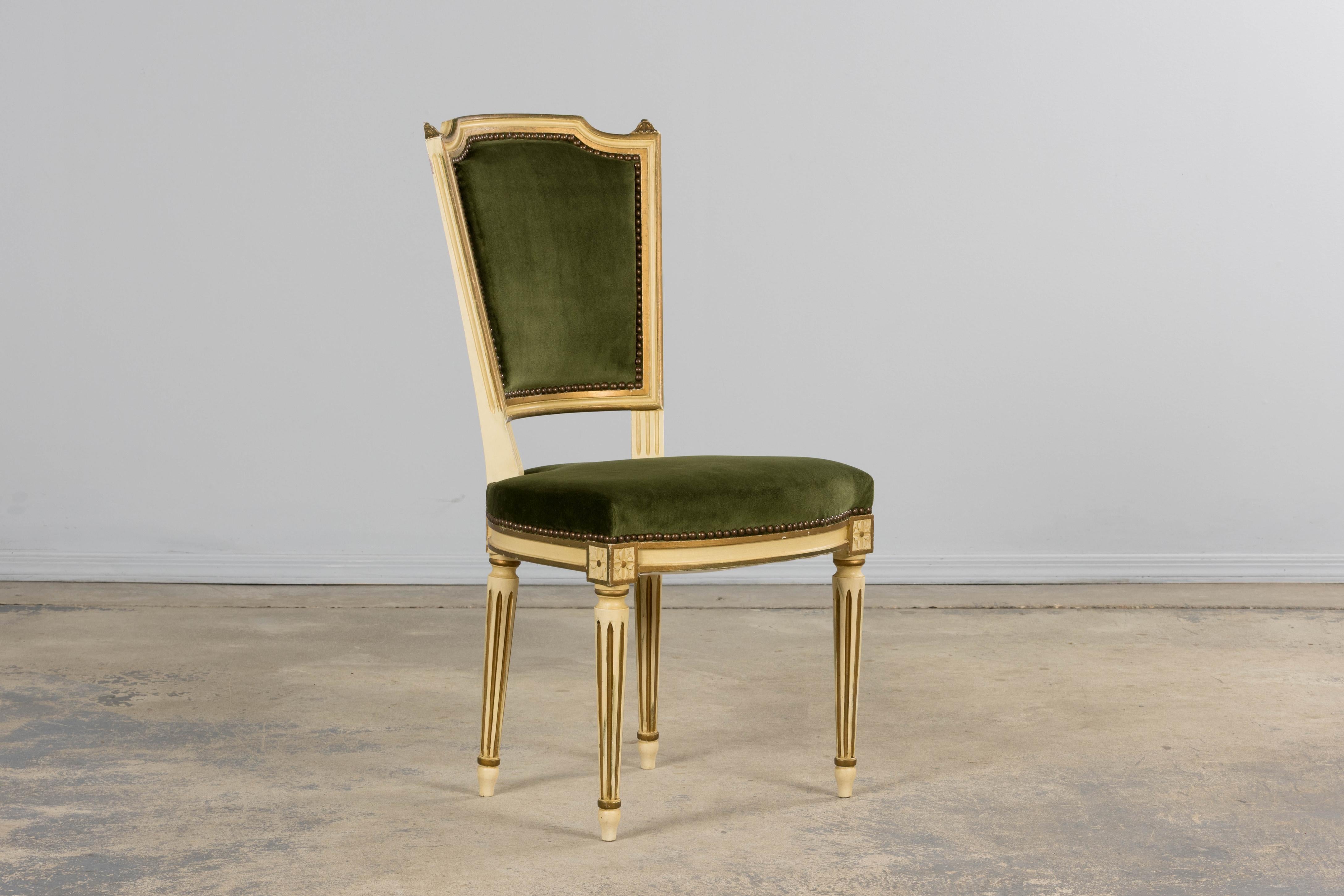 Antique French Louis XVI Style Painted Accent Side Chairs in Olive Green Velvet (Samt) im Angebot