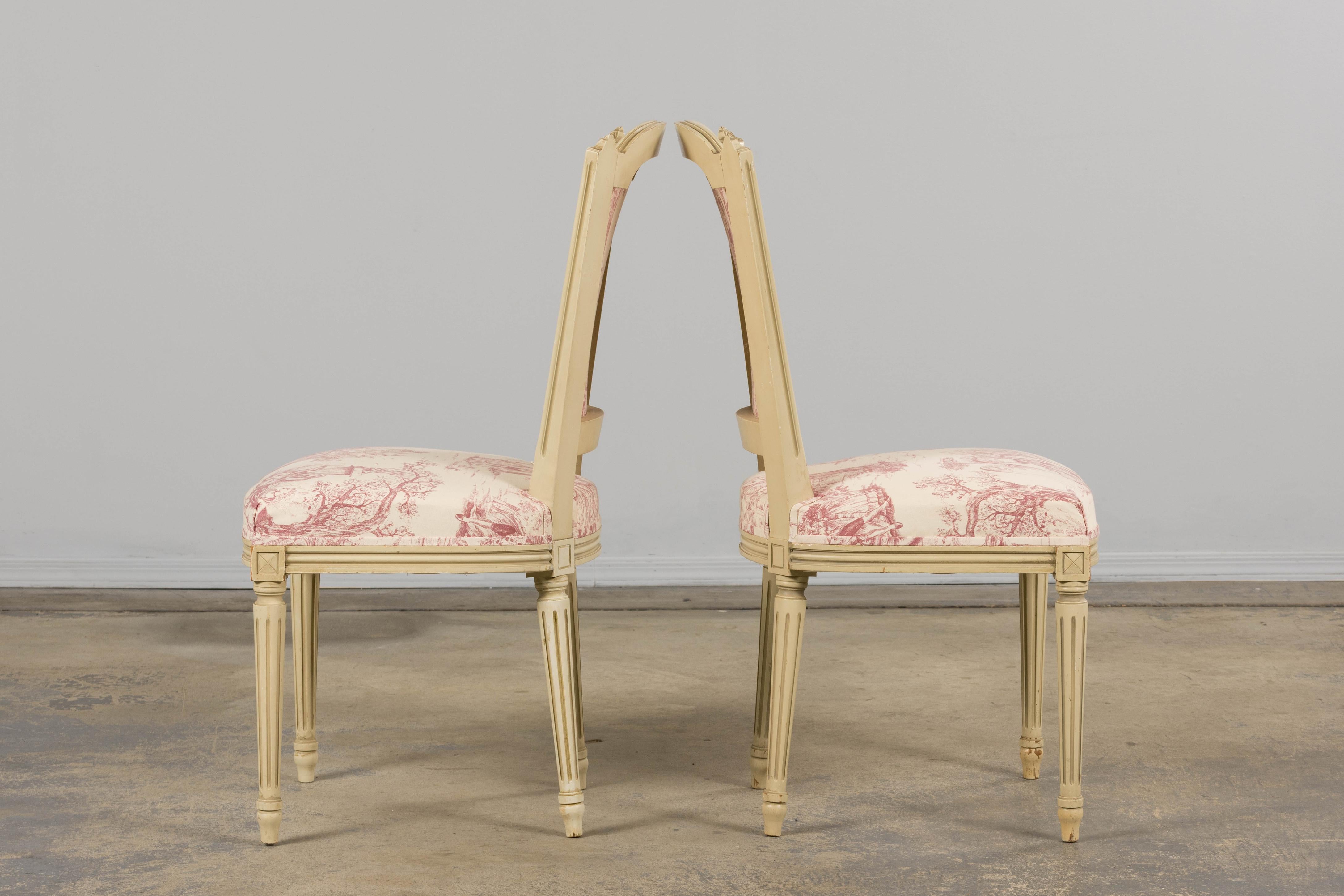 Antique French Louis XVI Style Painted Accent Side Chairs in Rose Toile - A Pair For Sale 5