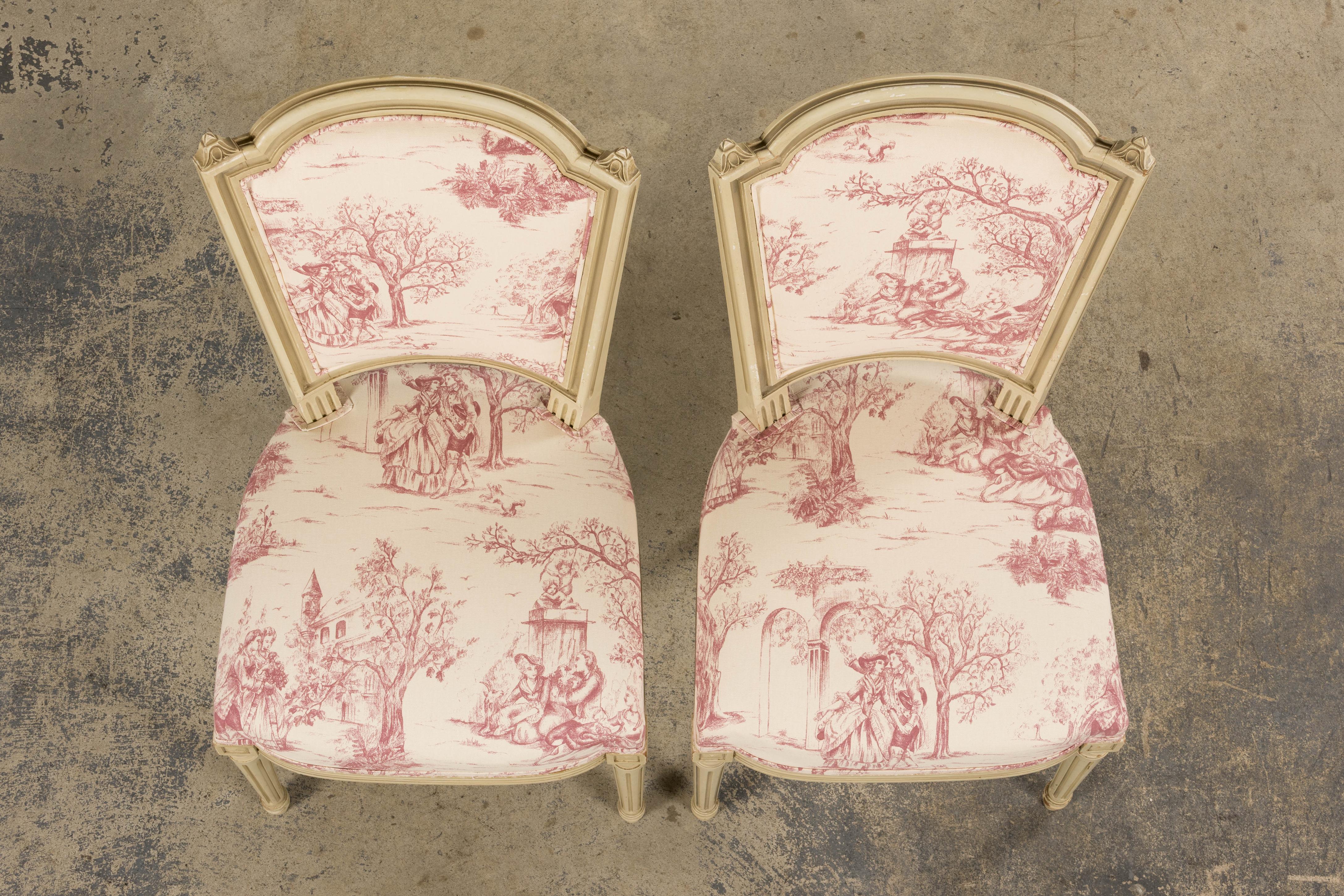 Hand-Carved Antique French Louis XVI Style Painted Accent Side Chairs in Rose Toile - A Pair For Sale