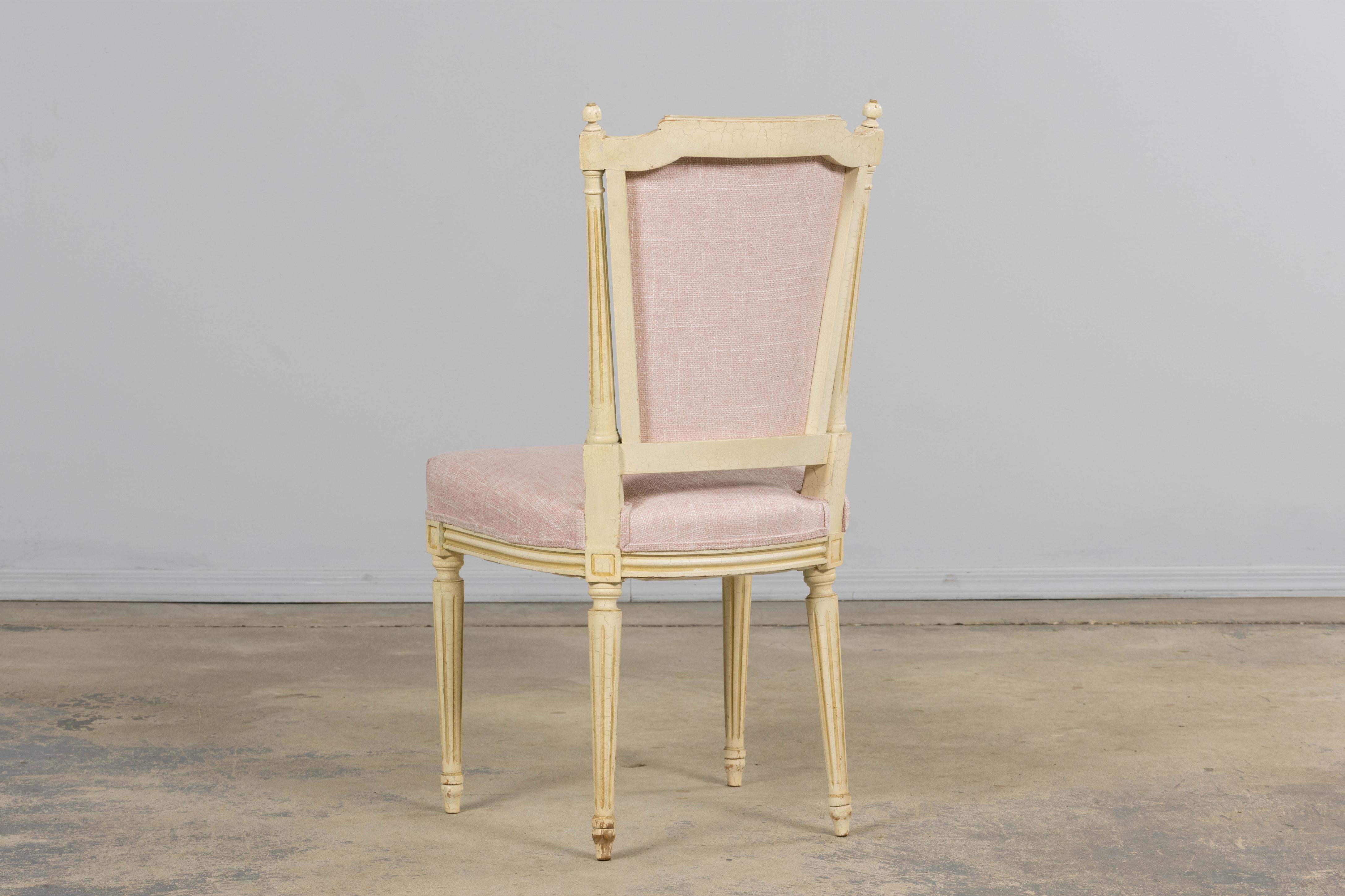Antique French Louis XVI Style Painted Dining Chairs in Blush Pink - Set von 6 im Angebot 3