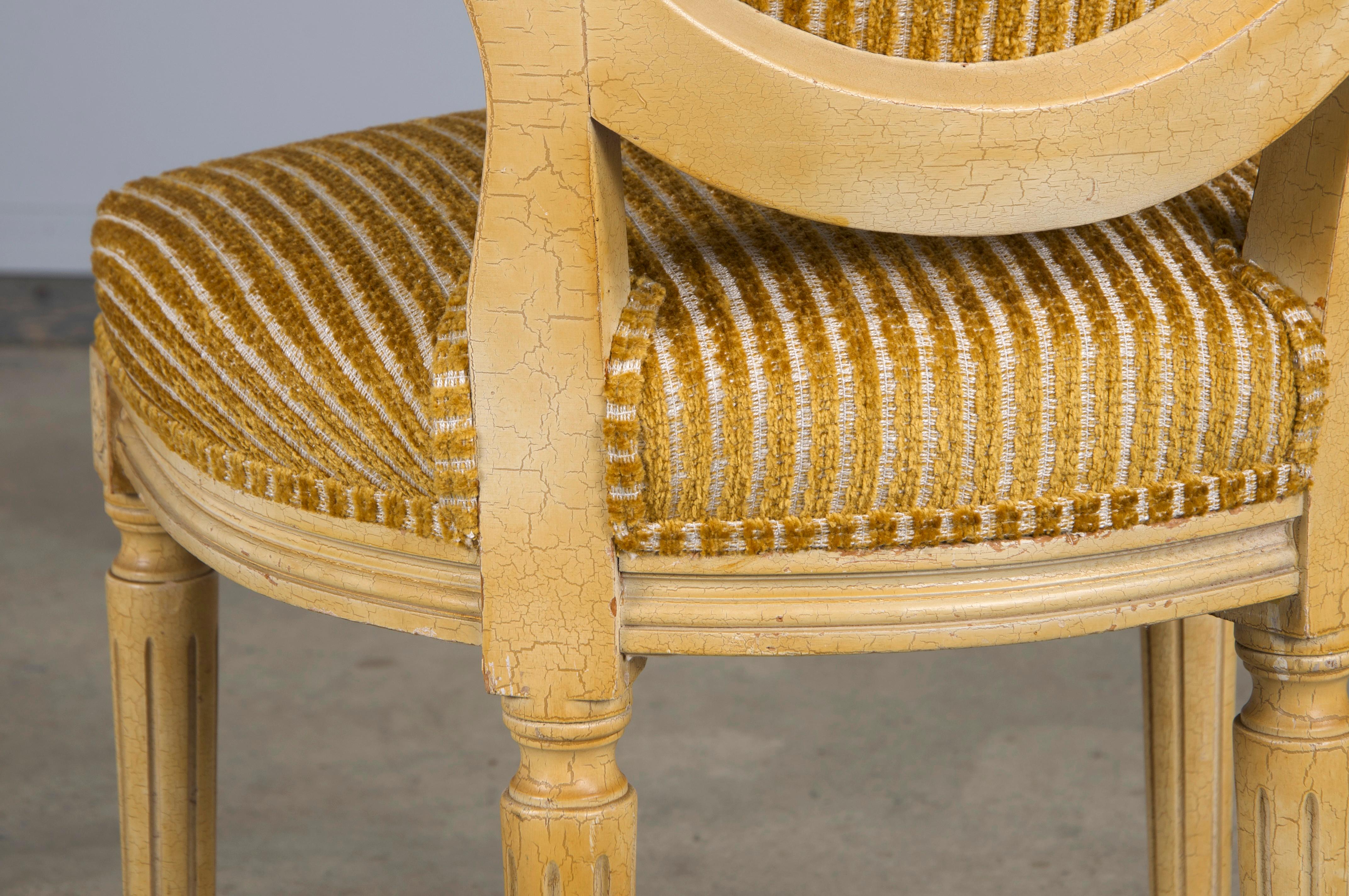 Chaises de salle à manger françaises anciennes peintes de style Louis XVI avec tissu rayé - lot de 6 en vente 10
