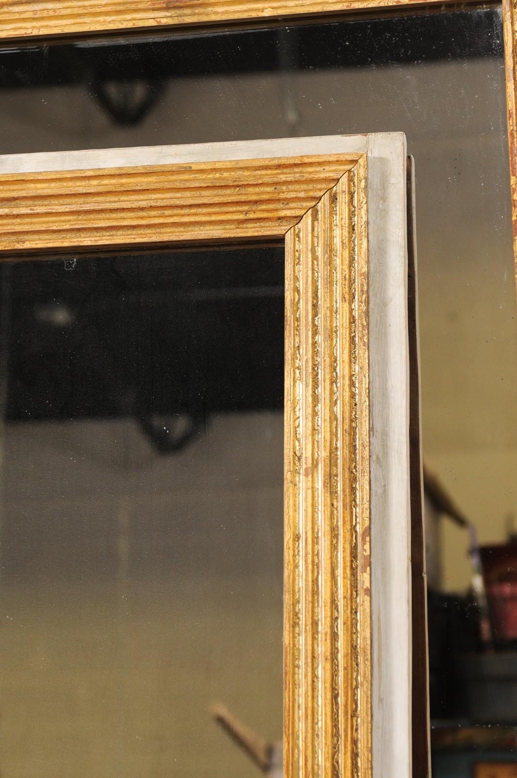 Antiguo Espejo Francés Estilo Luis XVI Pintado Dorado y Gris Suave siglo XIX en venta