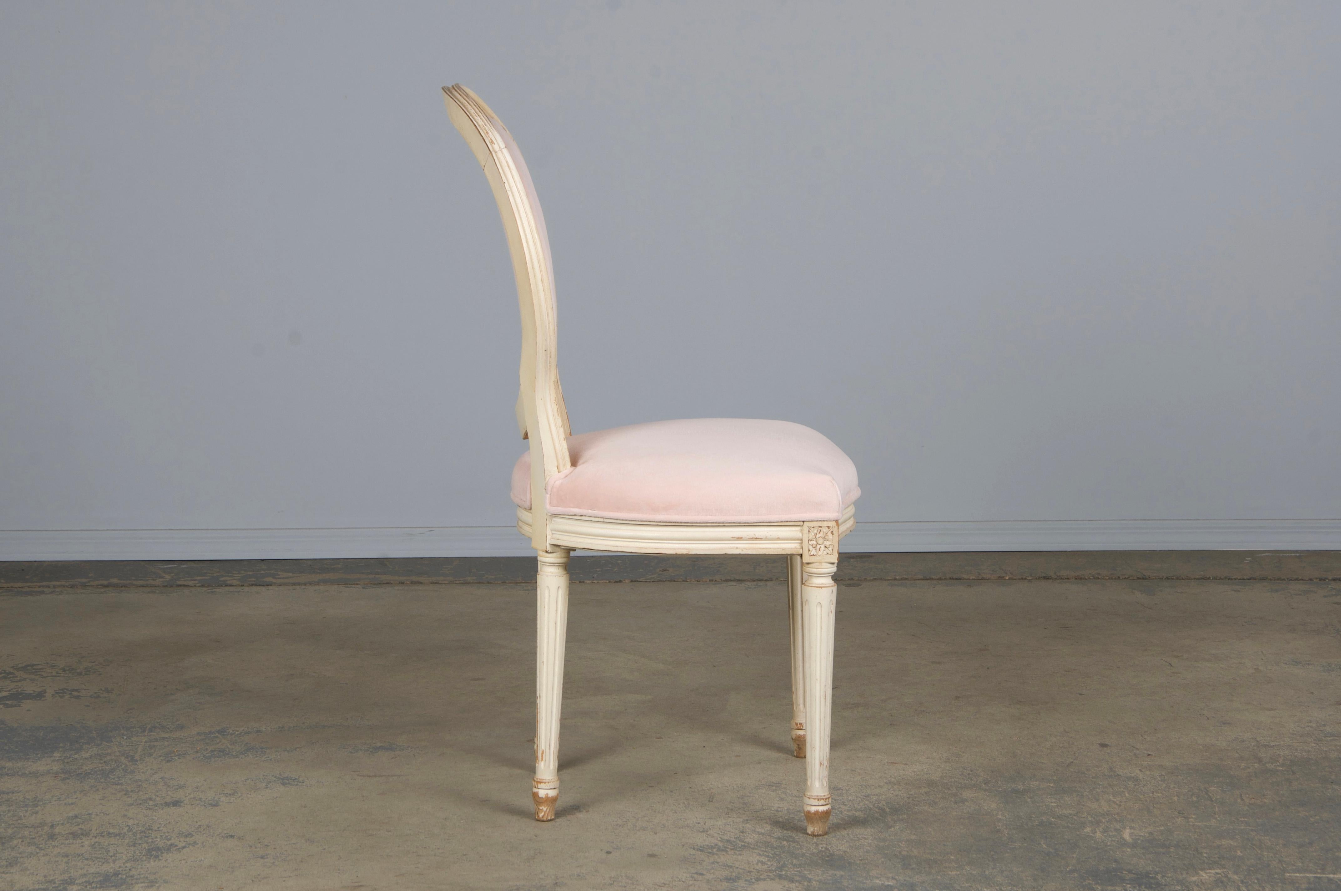 Antique French Louis XVI Style Painted Side Chair in Peony Velvet For Sale 6