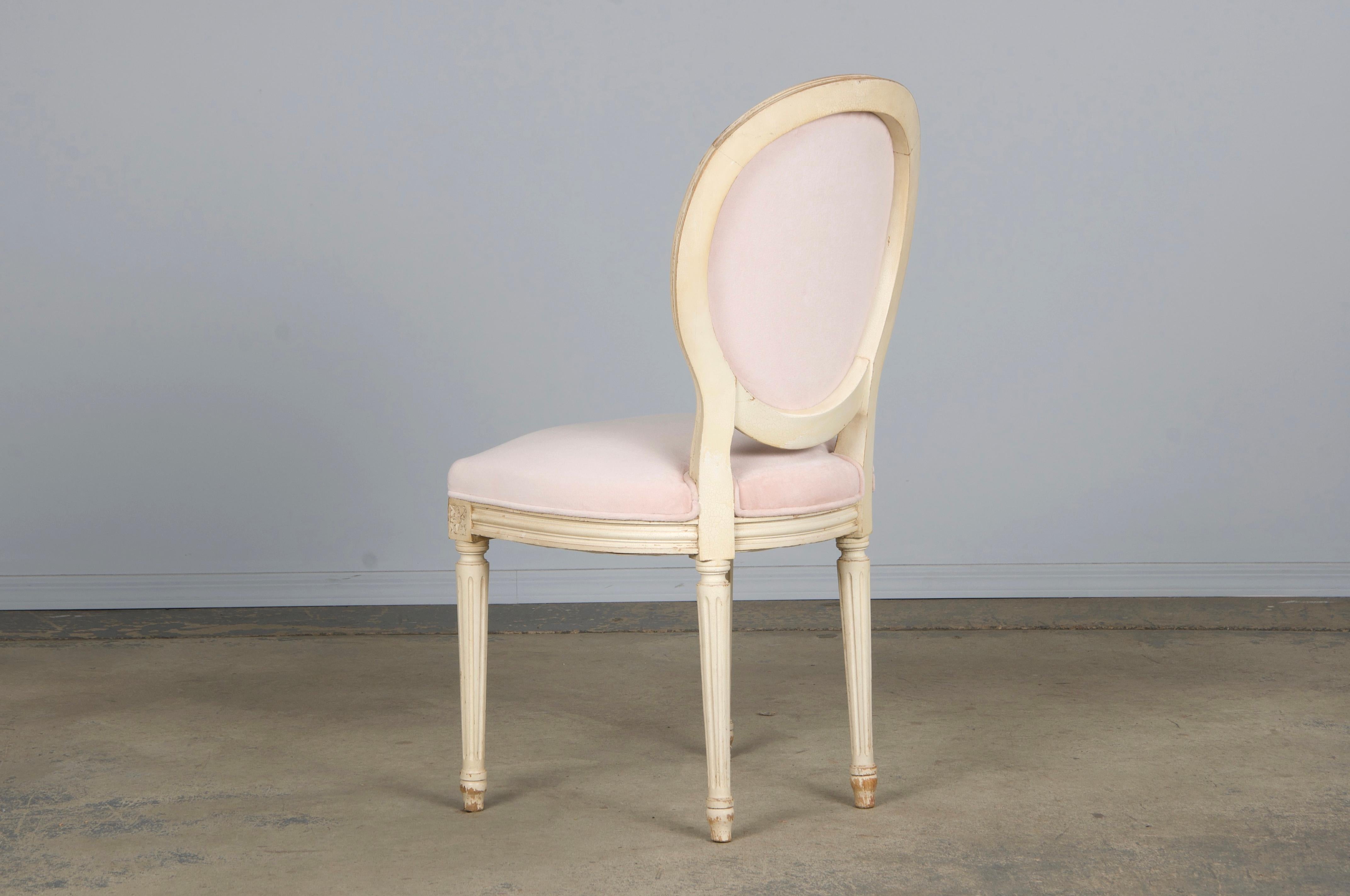 Antique French Louis XVI Style Painted Side Chair in Peony Velvet For Sale 12
