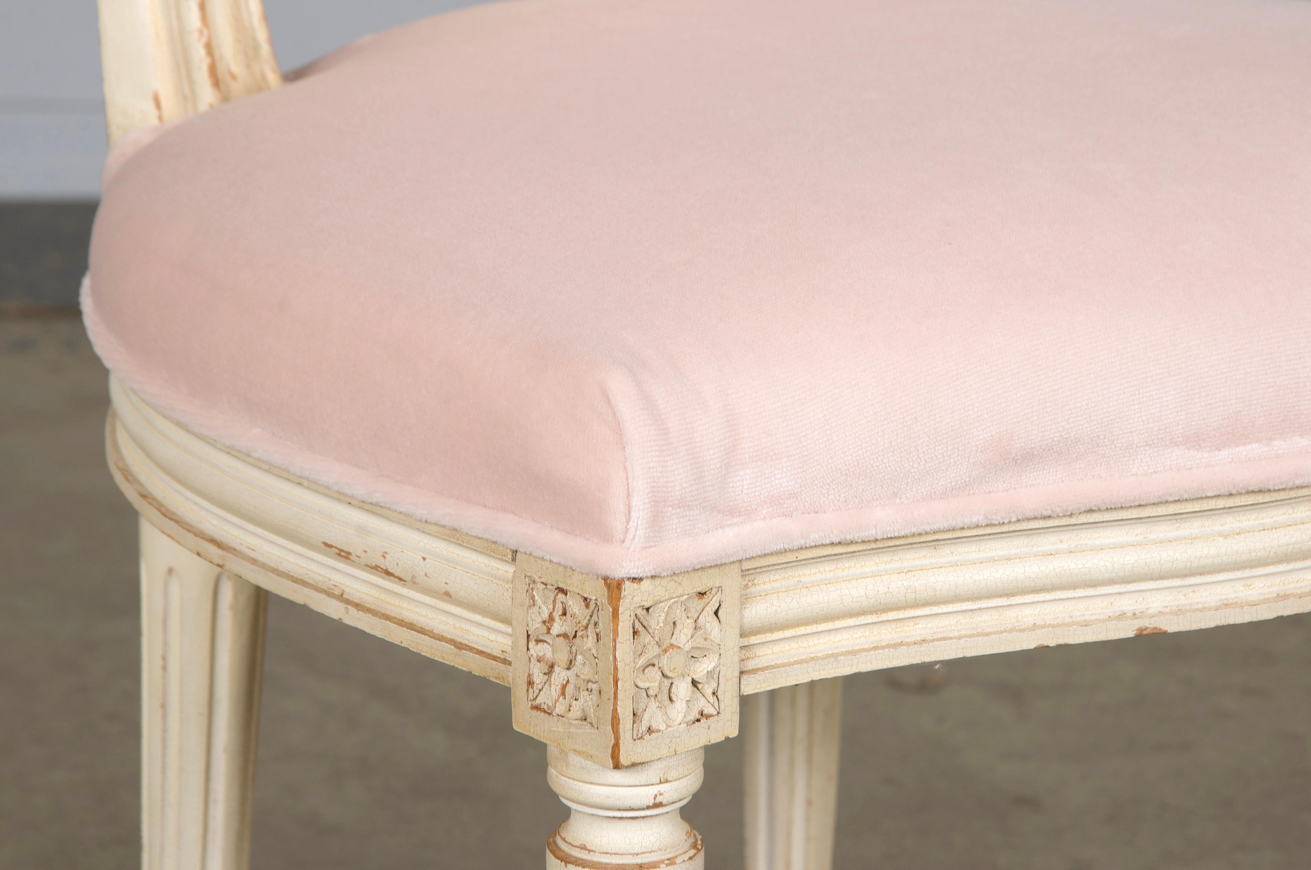Antique French Louis XVI Style Painted Side Chair in Peony Velvet For Sale 4