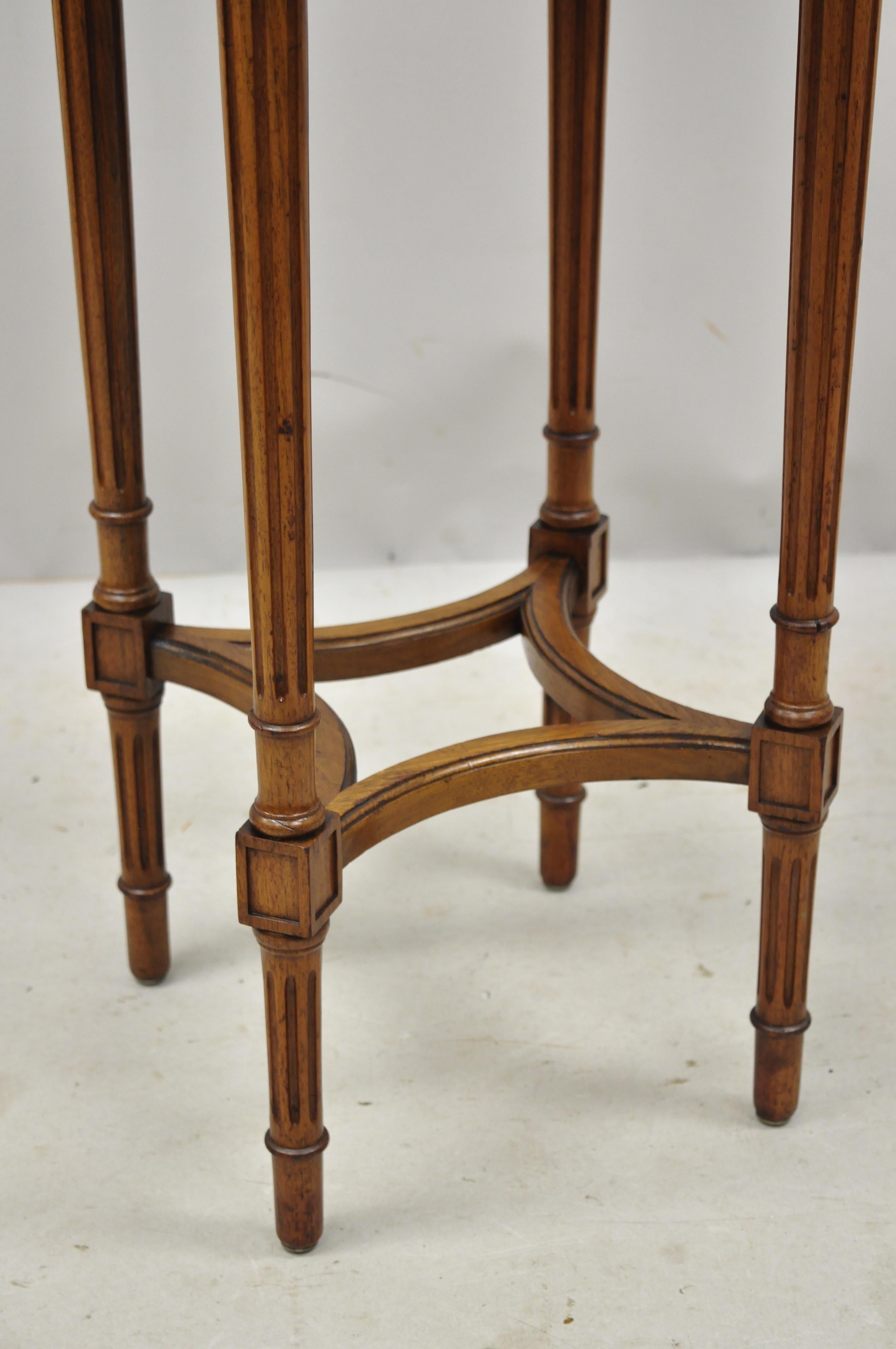 Antique French Louis XVI Style Small Round Carved Walnut Side Lamp Table In Good Condition In Philadelphia, PA