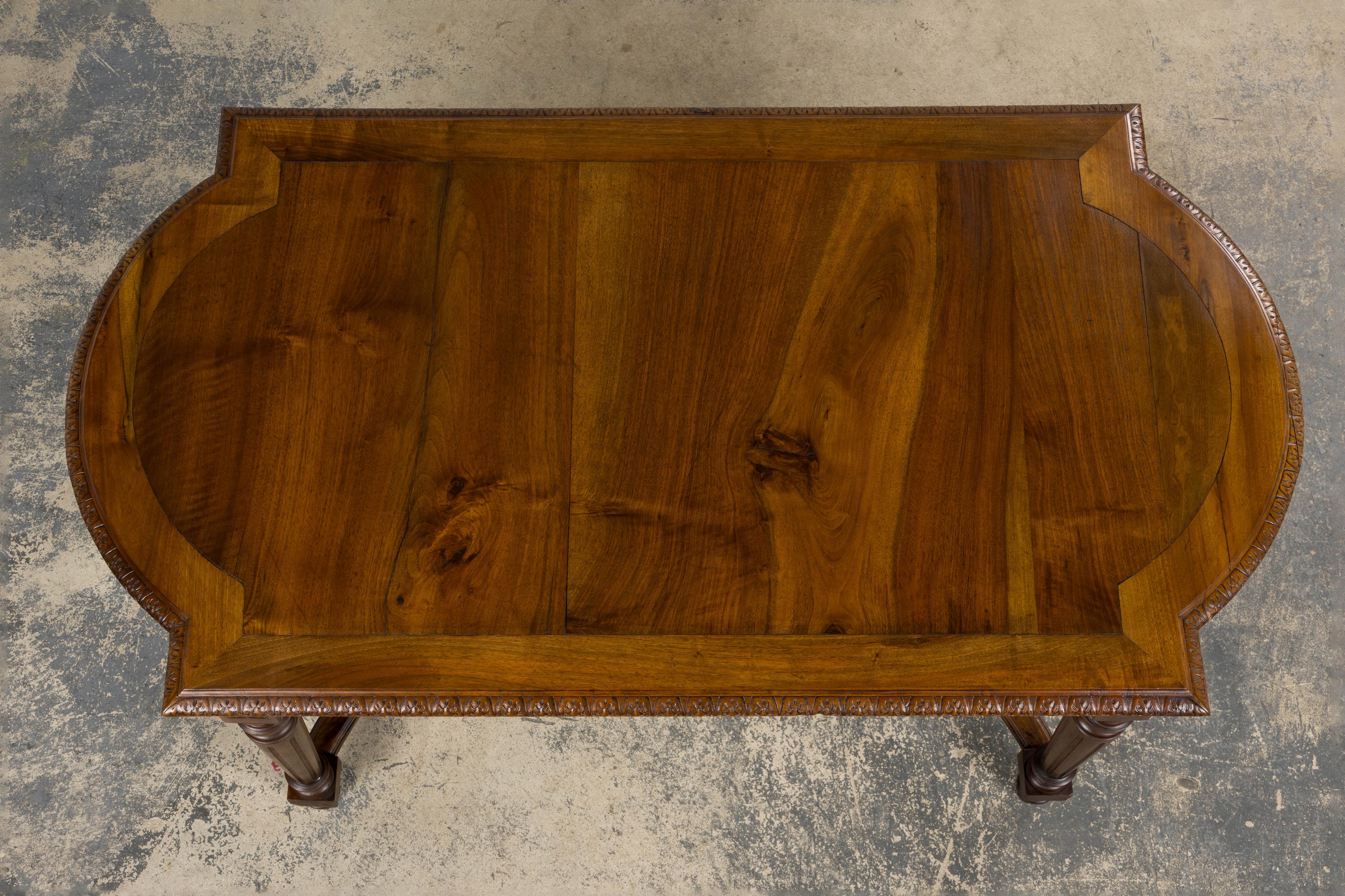 Antique French Louis XVI Style Walnut Writing Desk In Good Condition For Sale In Astoria, NY
