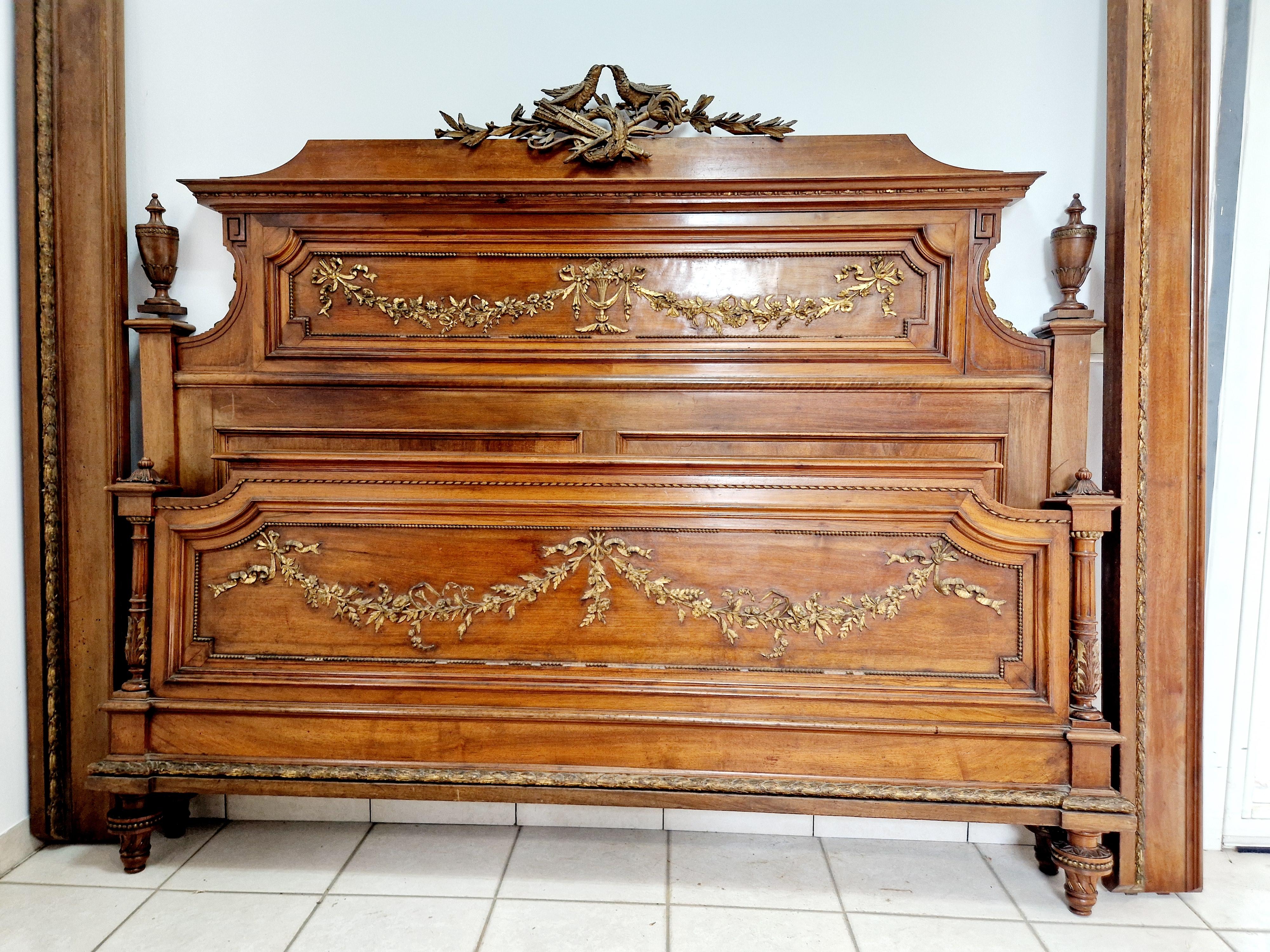 Antique French Luis XVI Cama Super King Size en Bueno estado para la venta en Buxton, GB