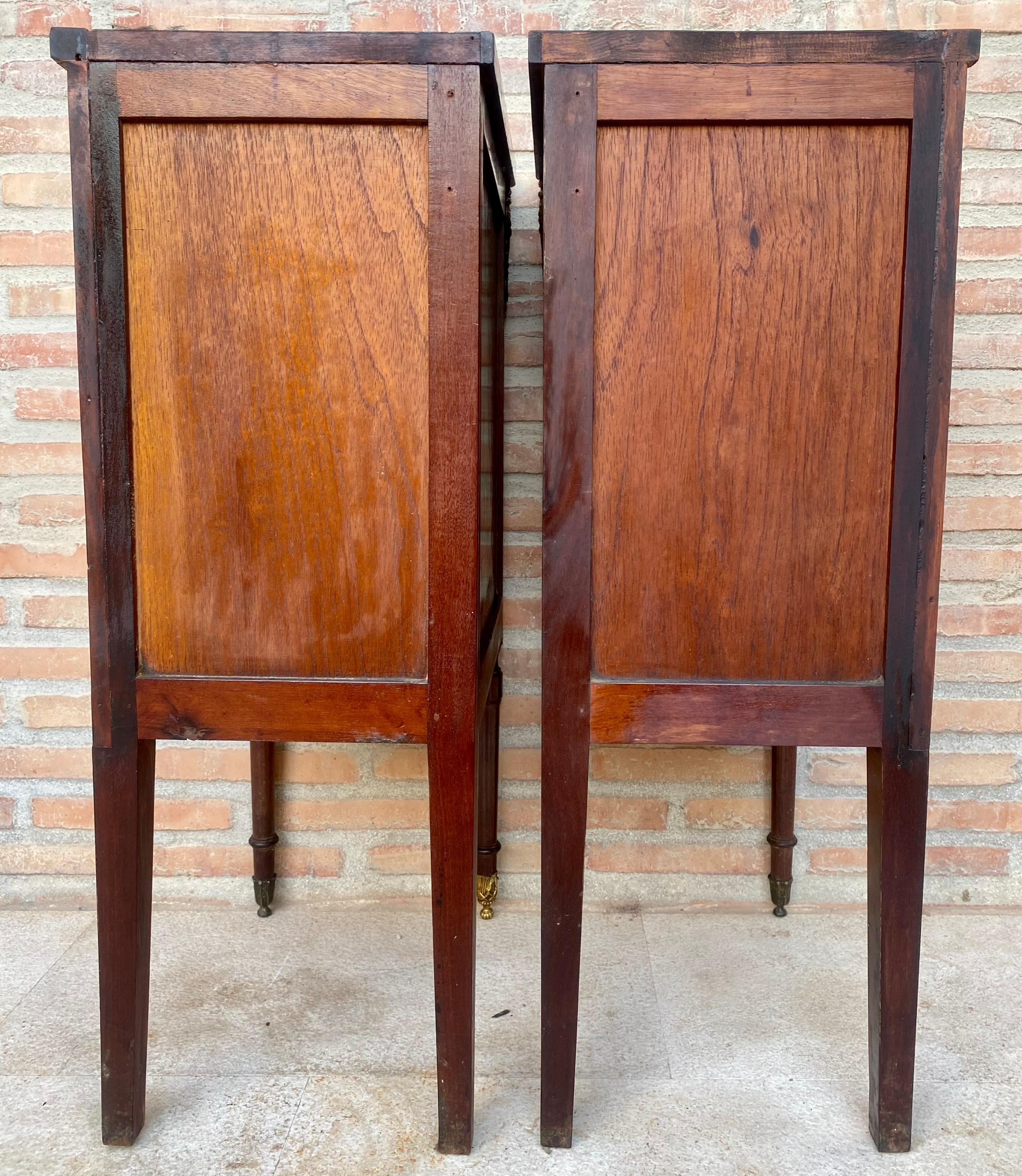 Antique French Louis XVI Walnut and Bronze Nightstands, 1920s, Set of 2 For Sale 3