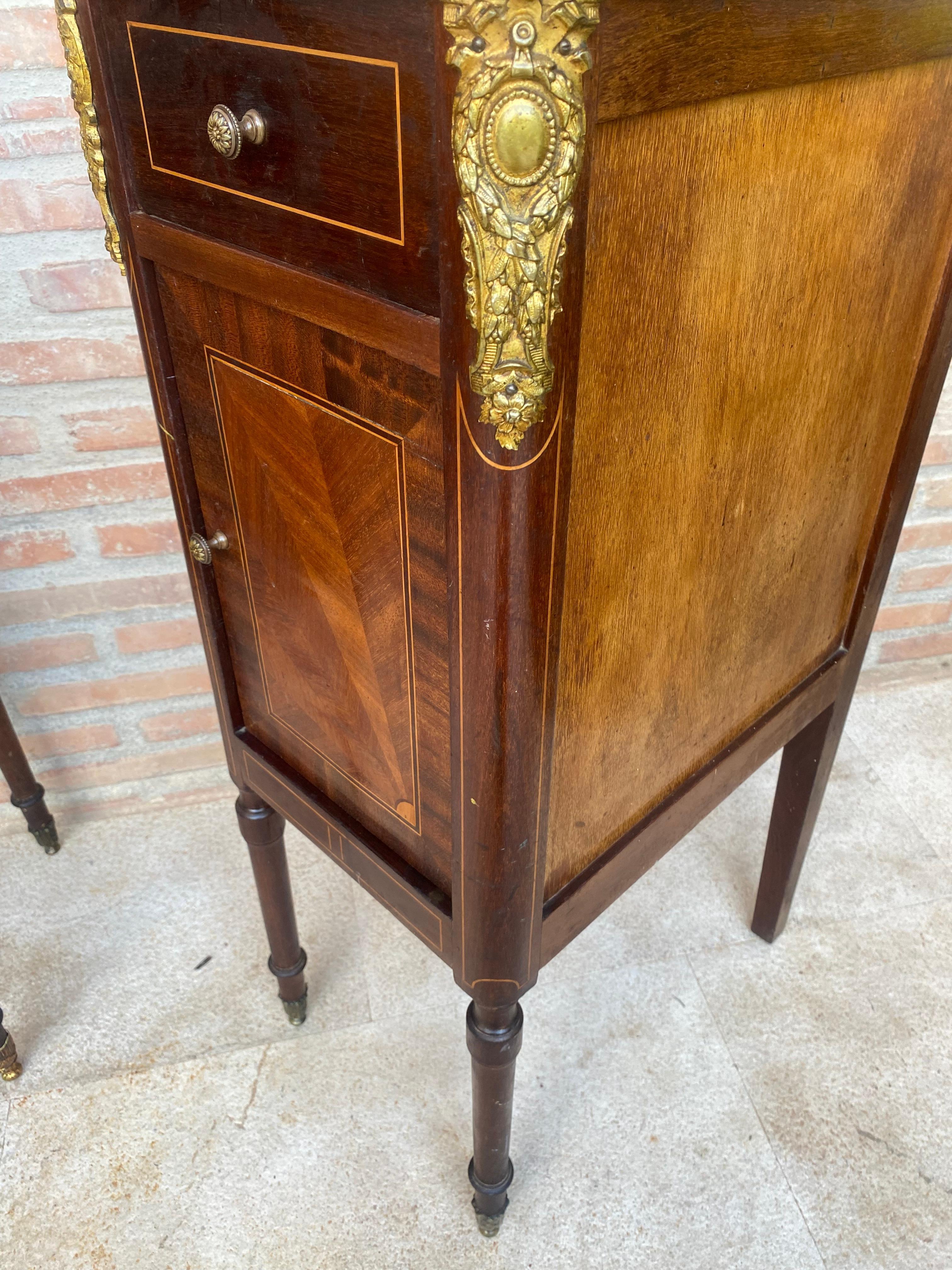 Antique French Louis XVI Walnut and Bronze Nightstands, 1920s, Set of 2 For Sale 5