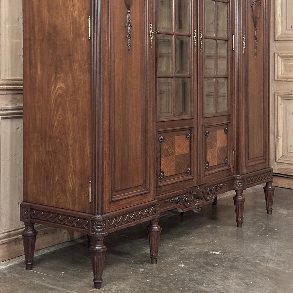 Antique French Louis XVI Walnut Bookcase ~ Bibliotheque by Hirler of Alsace en vente 5