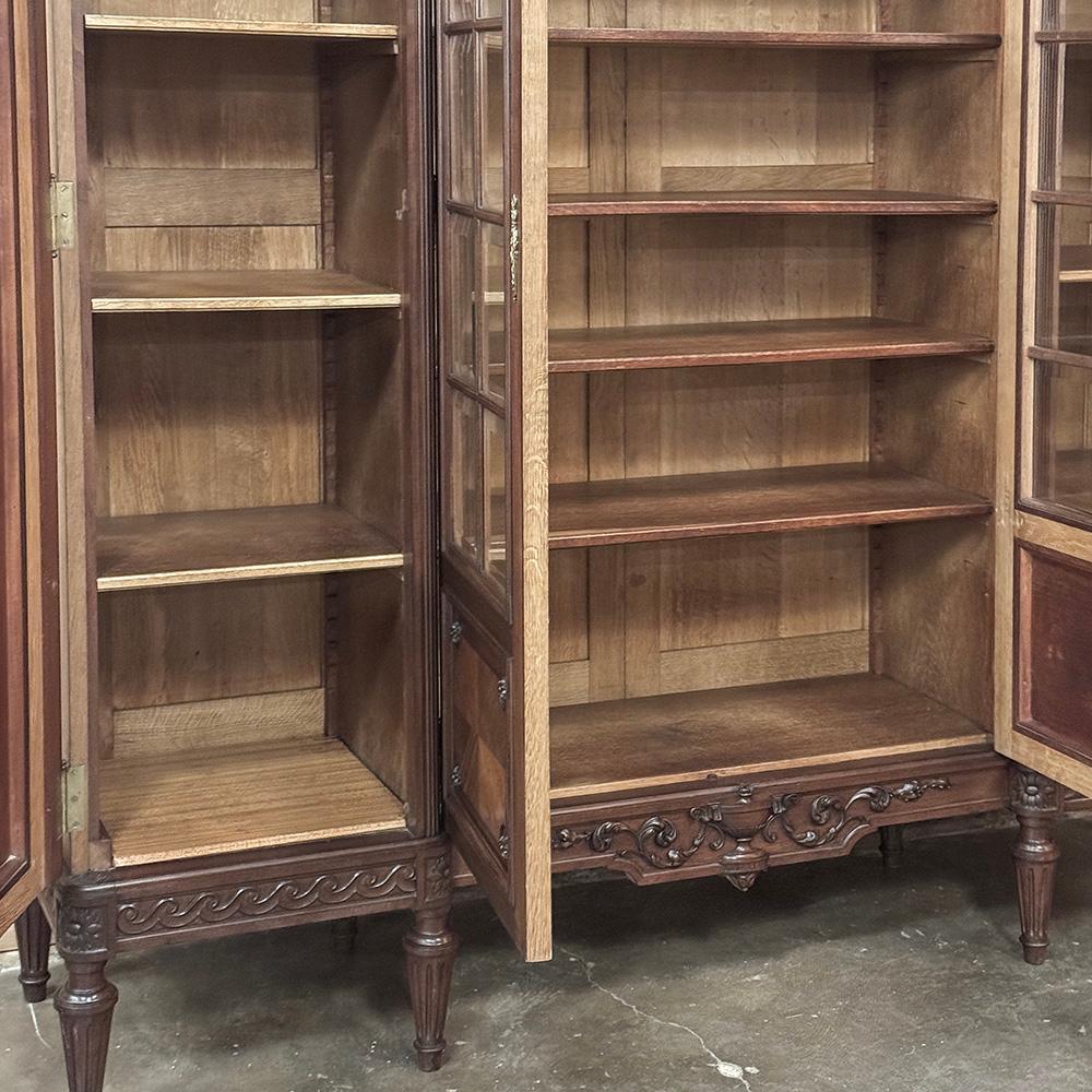 Antique French Louis XVI Walnut Bookcase ~ Bibliotheque by Hirler of Alsace en vente 12
