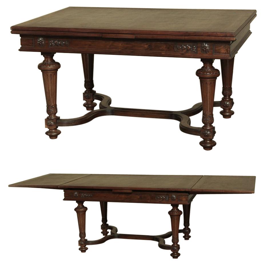 Antique French Louis XVI Mesa de Comedor de Nogal con Hoja Extensible