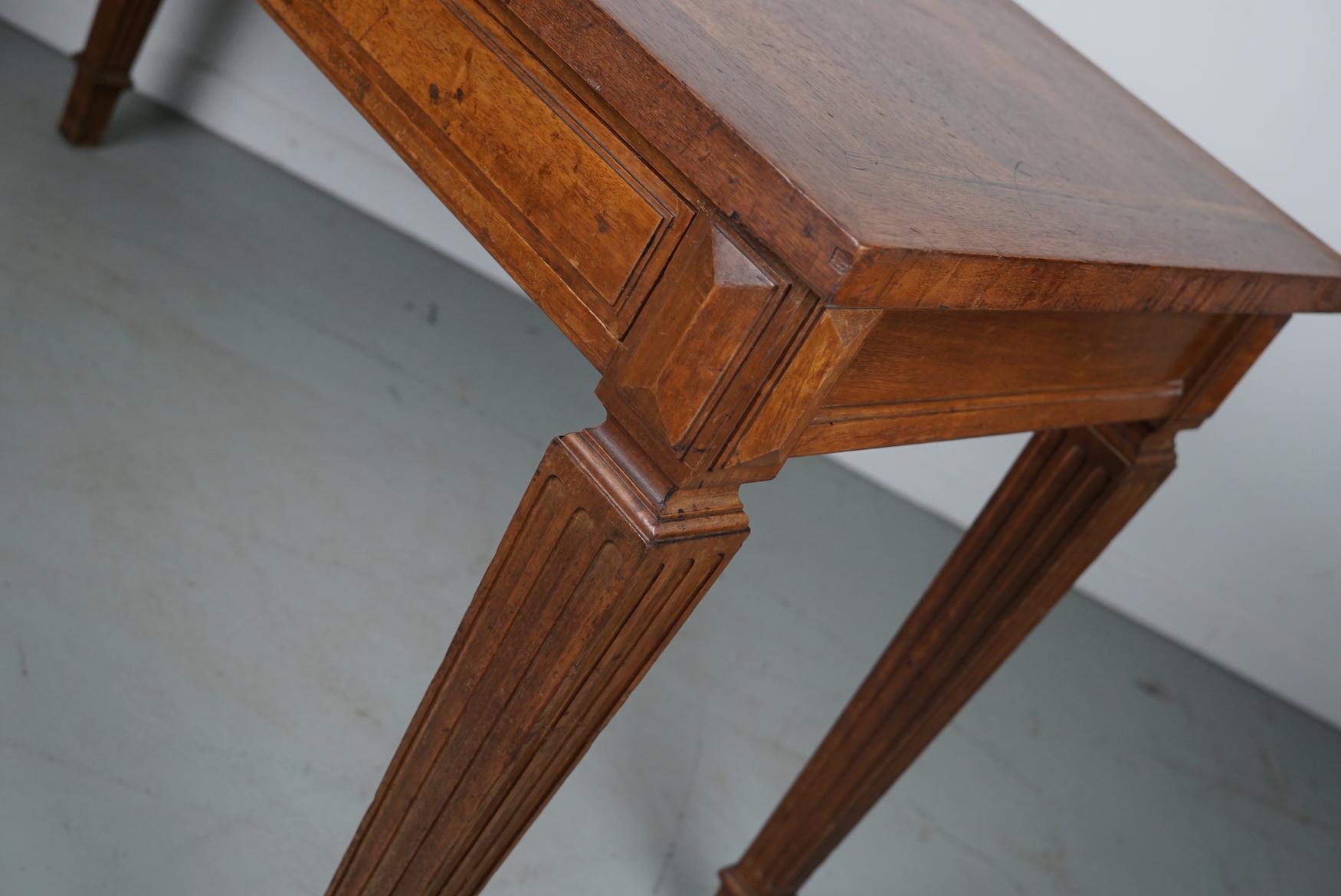 Antique French Louis XVI Walnut Writing Desk / Side Table 1920's In Good Condition For Sale In Nijmegen, NL