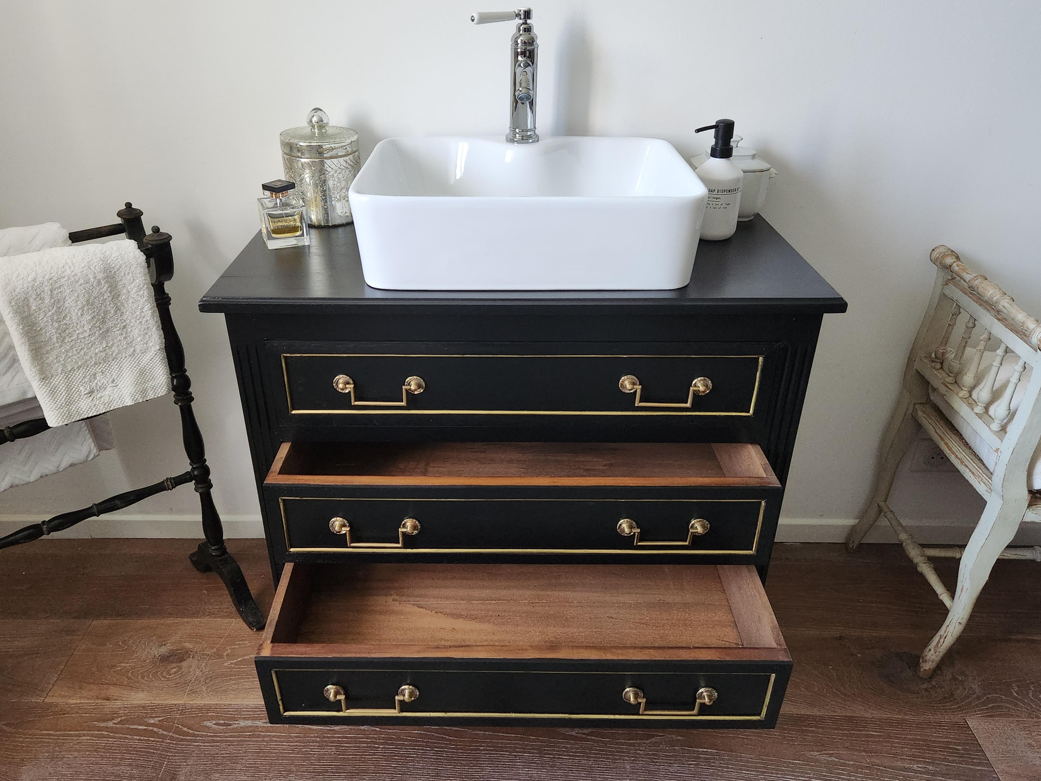 Antique French Louis XVI Washbasin Cabinet, brass & bronze For Sale 2