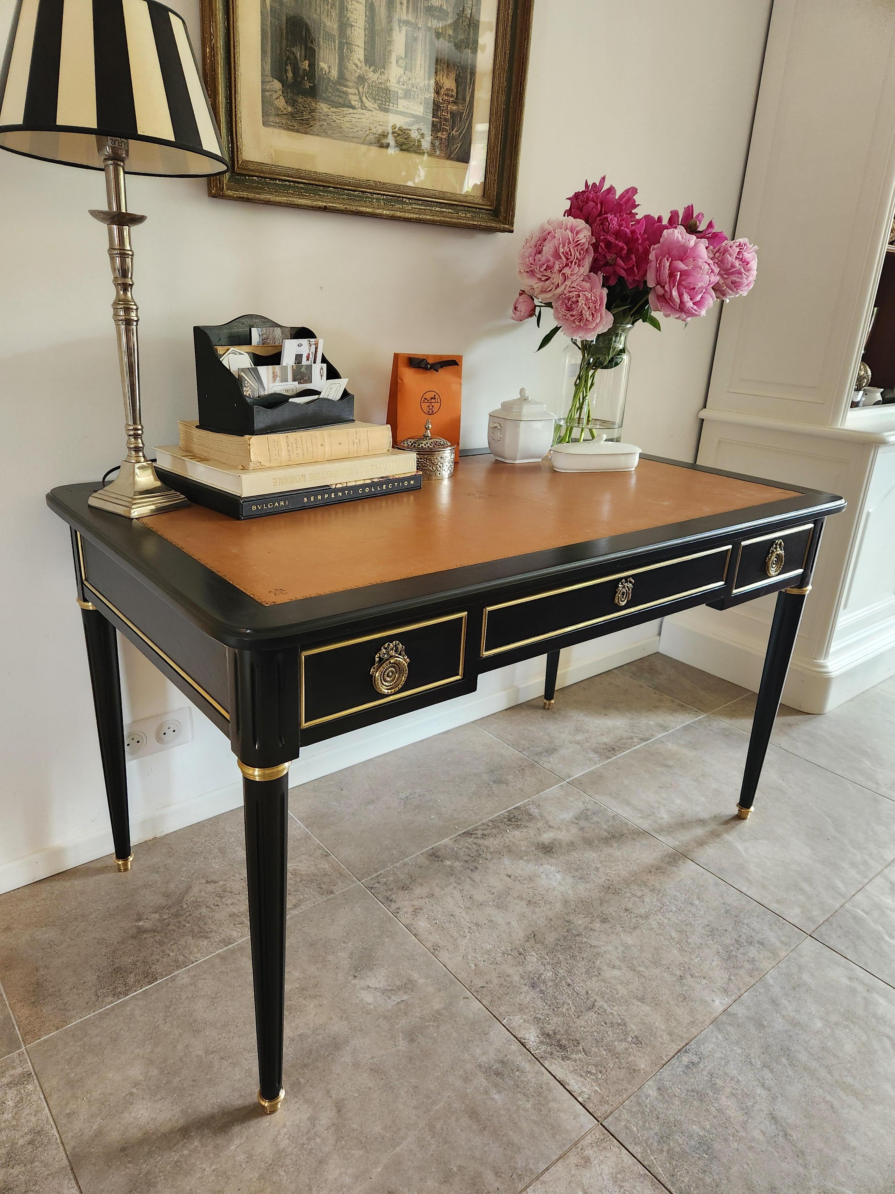 Antique French Louis XVI Writing Desk Cognac Leather, Bonze & Brass For Sale 6