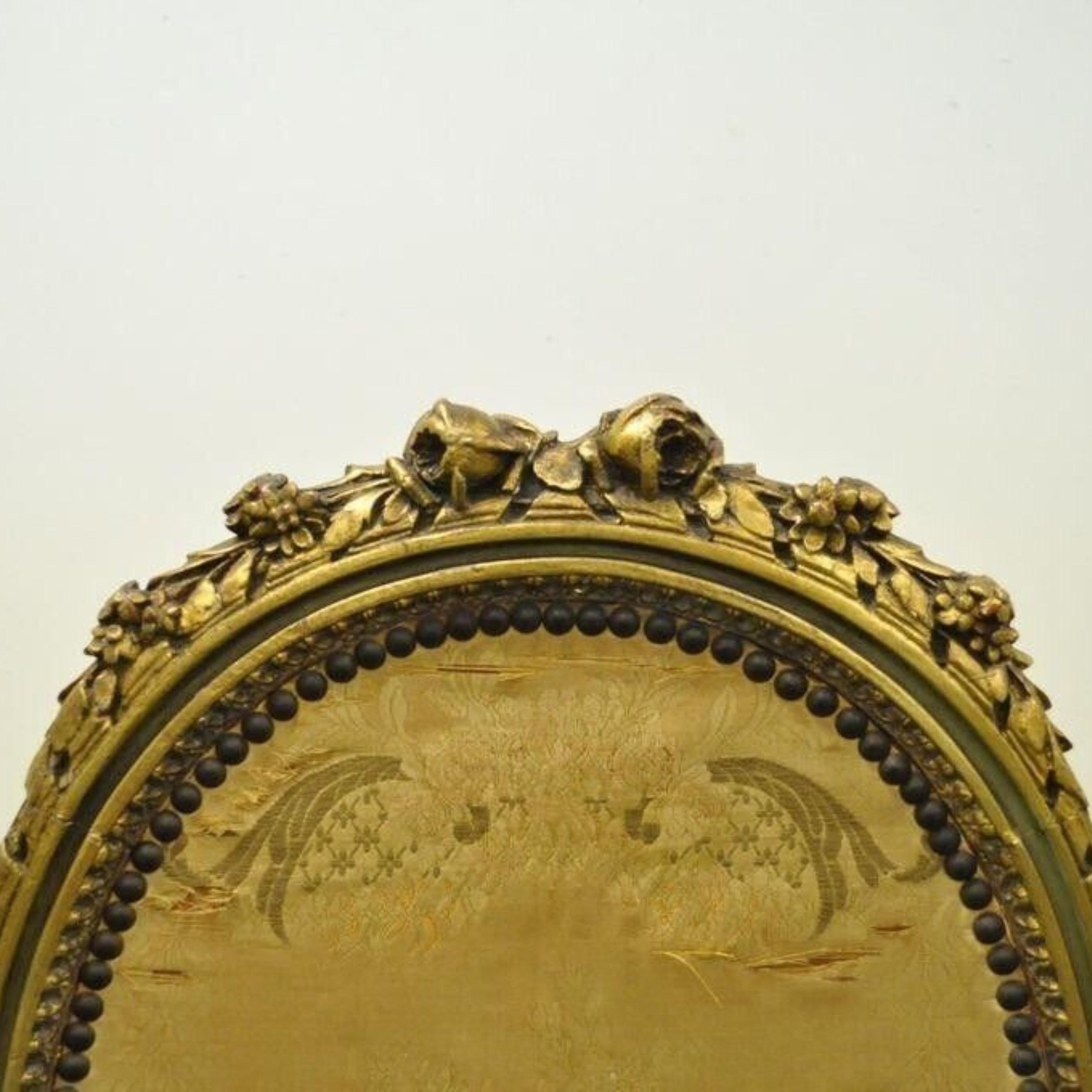 Antique French Louis XVI XV Style Carved Giltwood Green Oval Fireplace Screen In Good Condition For Sale In Philadelphia, PA