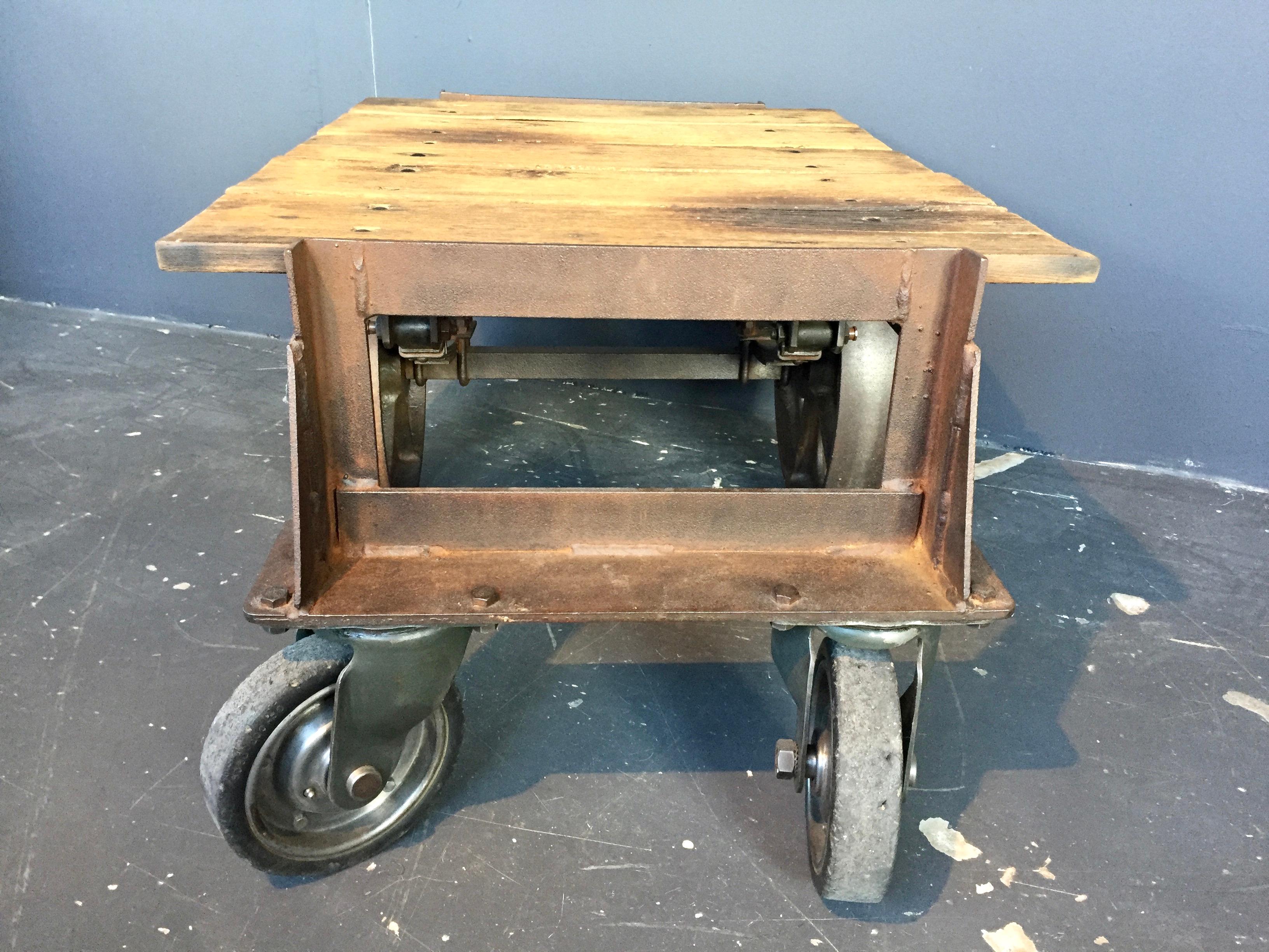 Antique French Luggage Trolley Coffee Table In Good Condition For Sale In Søborg, DK