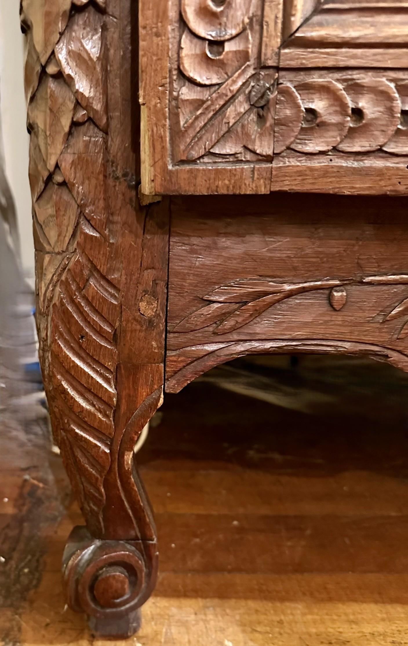 Antique French Lyonnaise Carved Oak Armoire, Circa 1790-1810. For Sale 4