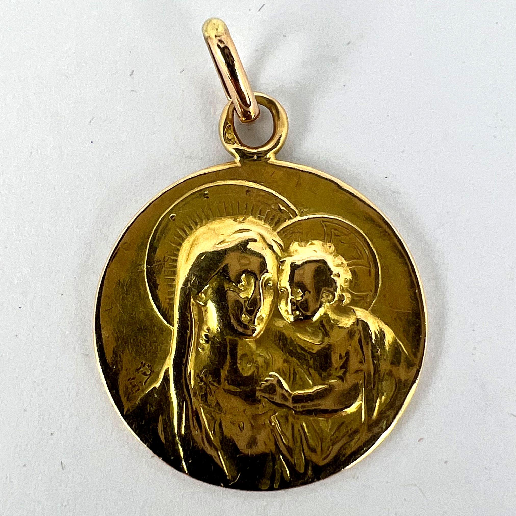 Antique French Madonna and Child 18K Yellow Gold Medal Pendant For Sale 7