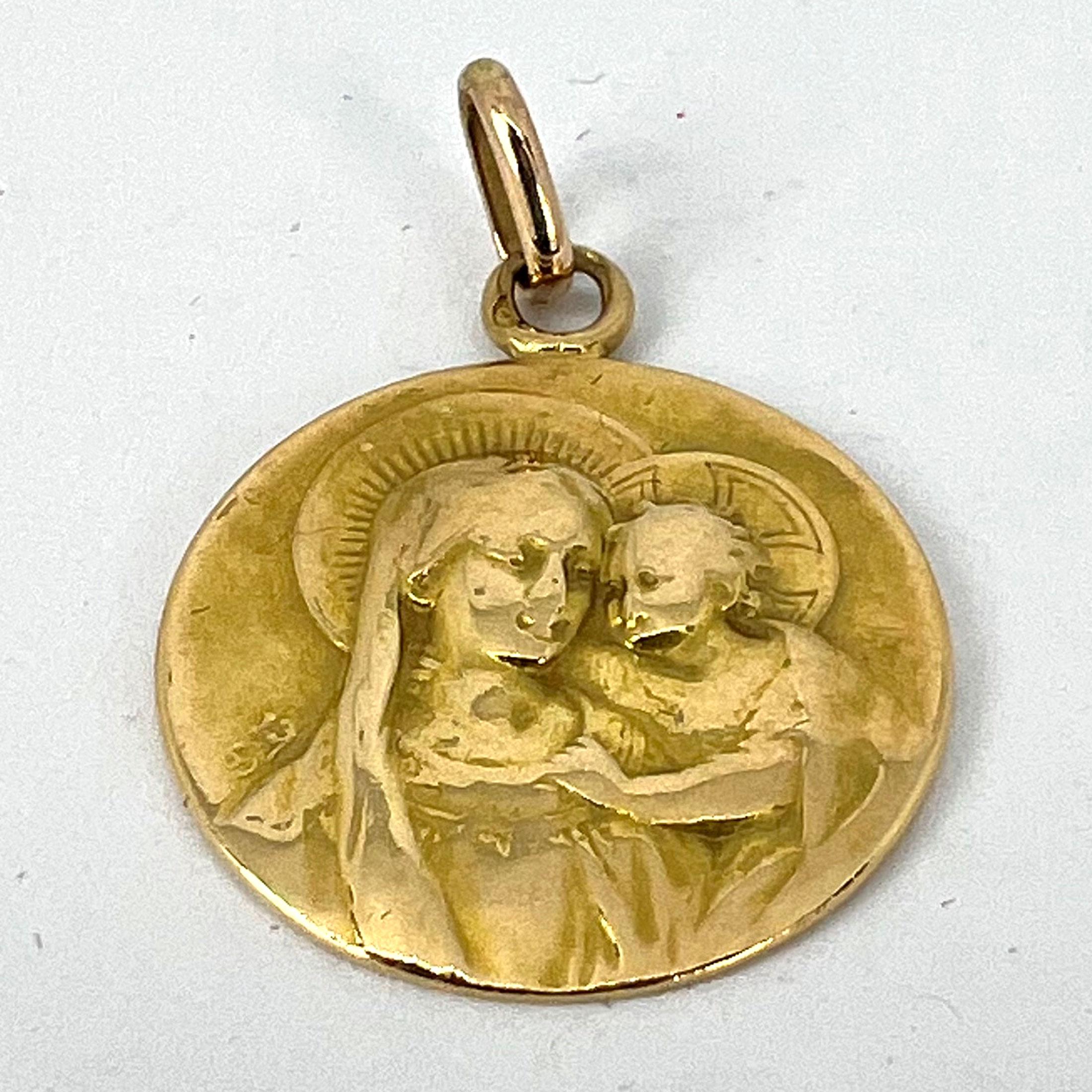 Antique French Madonna and Child 18K Yellow Gold Medal Pendant For Sale 9