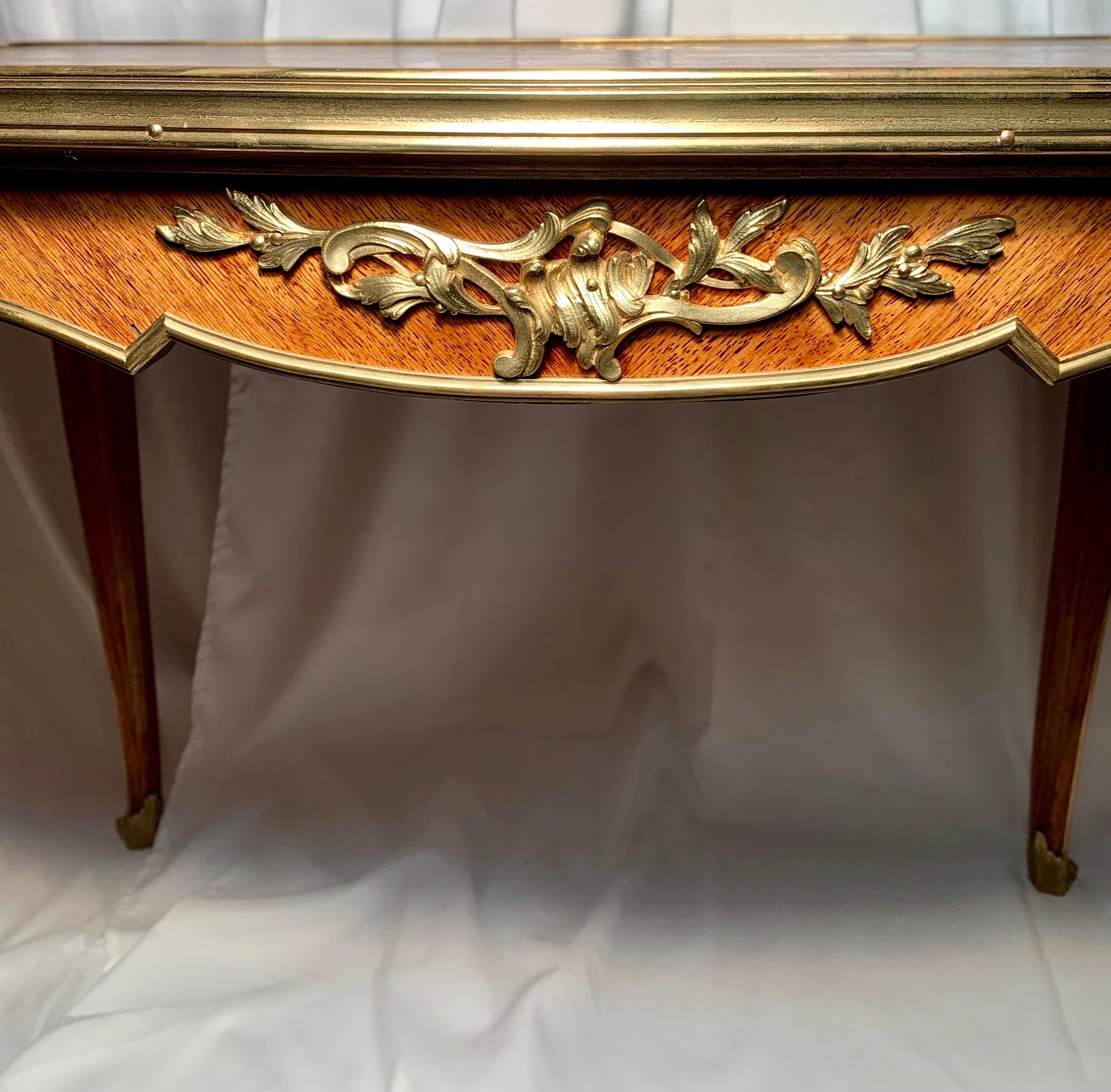 Anciennes montures en acajou et bois de violette « Table de plateau » en bronze doré, vers 1890 Bon état - En vente à New Orleans, LA