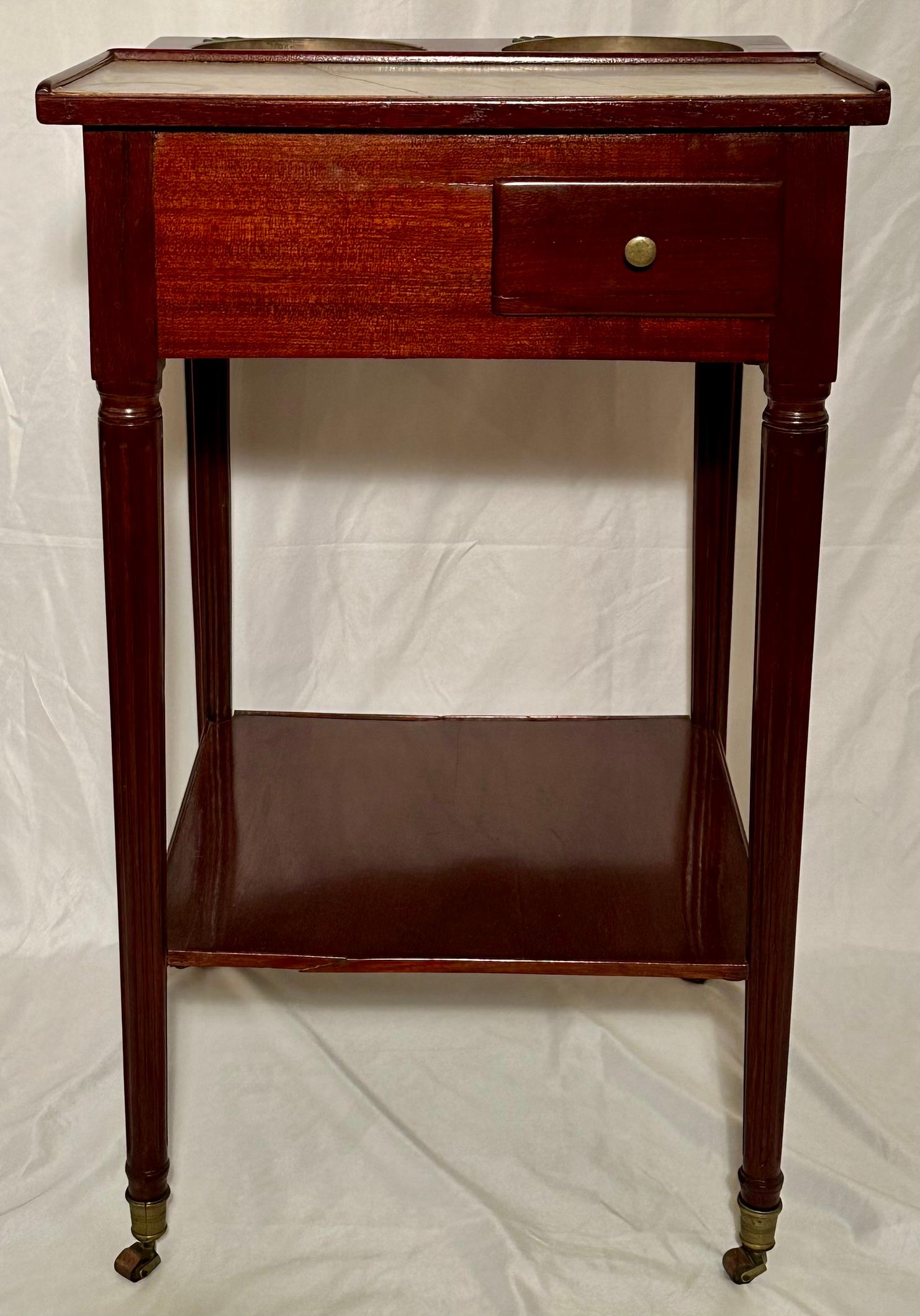 Ancien Rafraîchissoir ou table à vin en acajou et marbre, Circa 1900. Bon état - En vente à New Orleans, LA