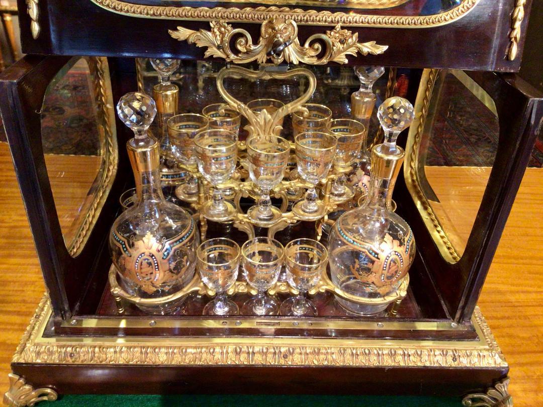 Antique French Mahogany and Ormolu Cave À Liqueur, circa 1880 In Good Condition In New Orleans, LA