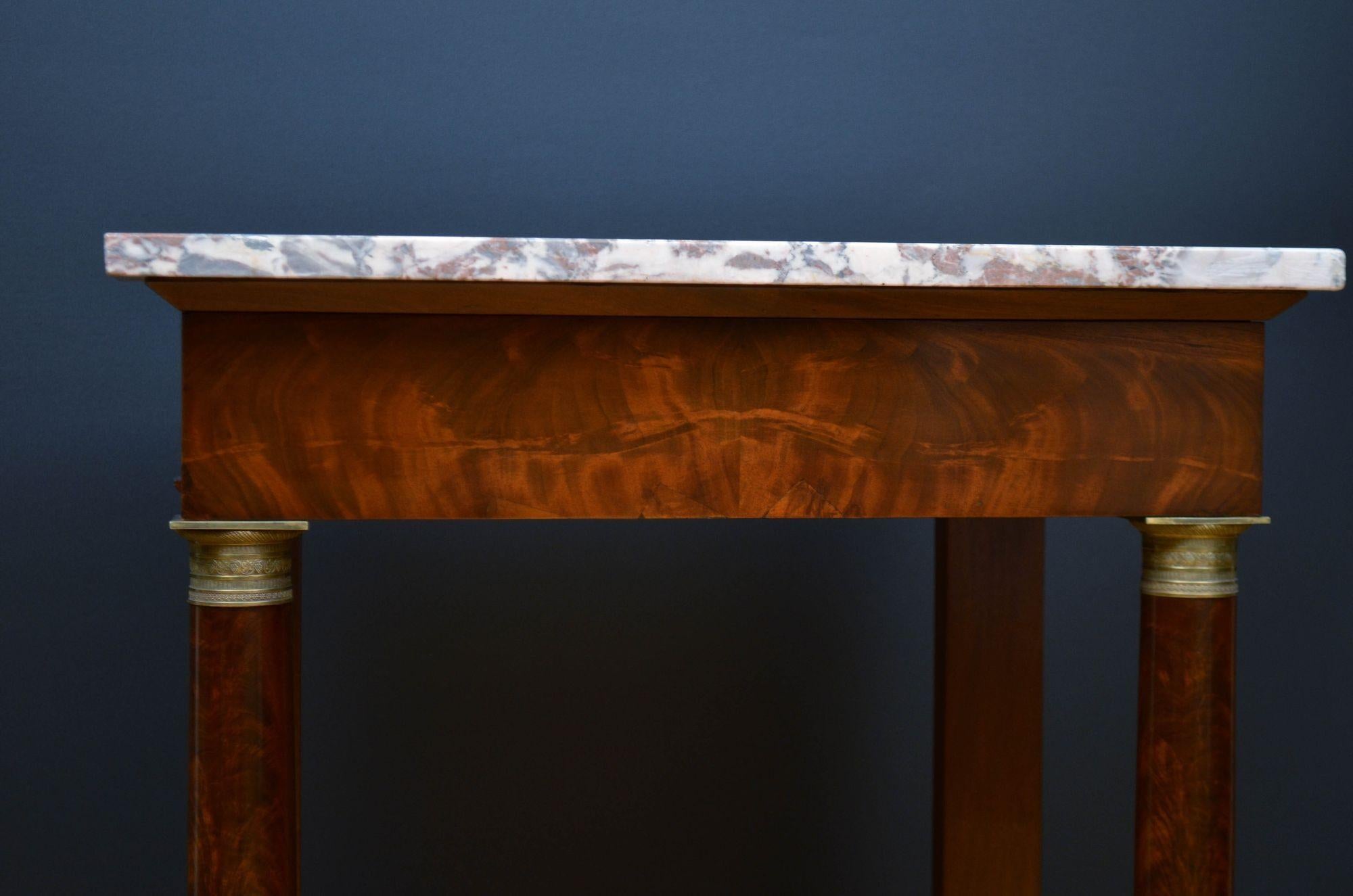Table console française ancienne en acajou en vente 2
