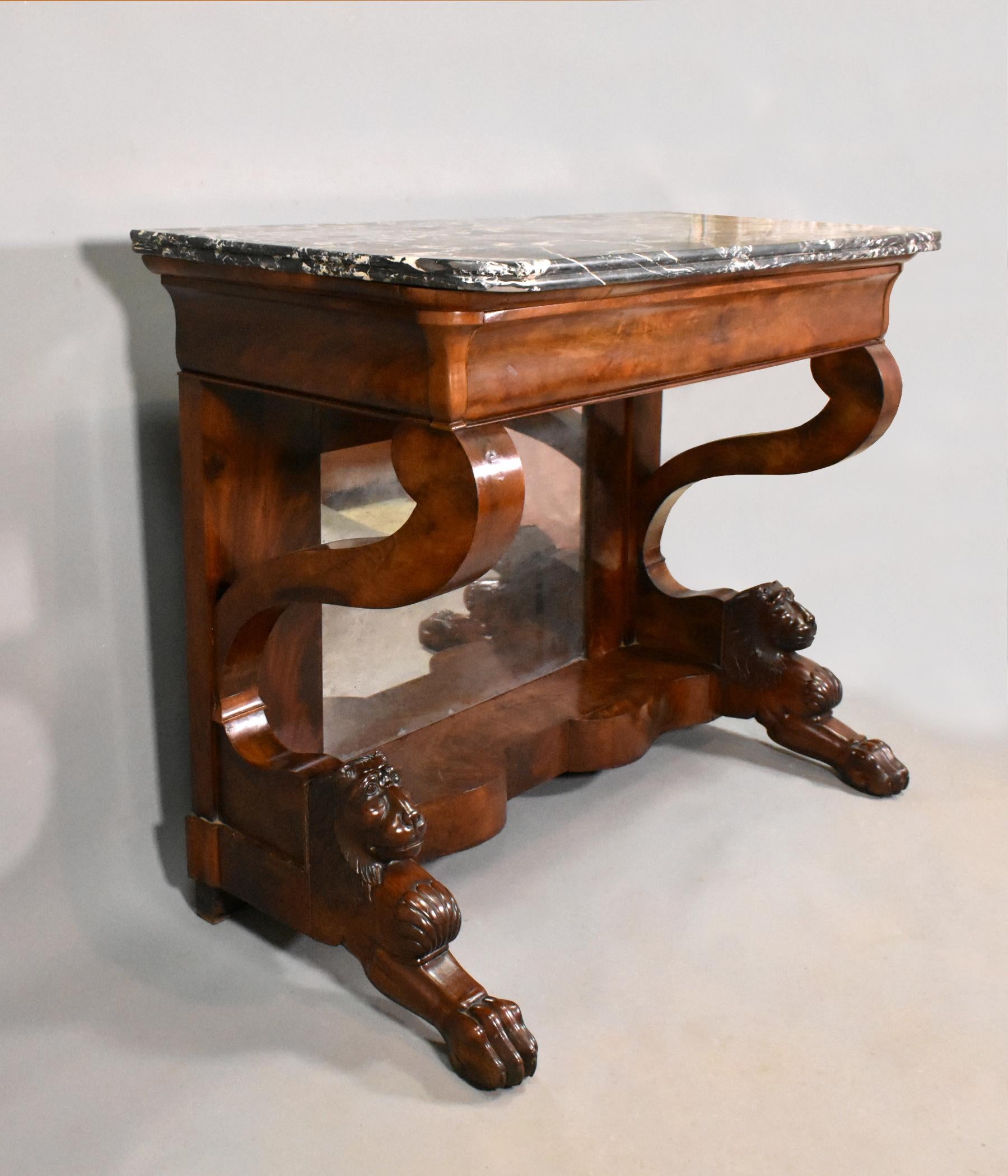 Ancienne table console française en acajou Louis Philippe en vente 5