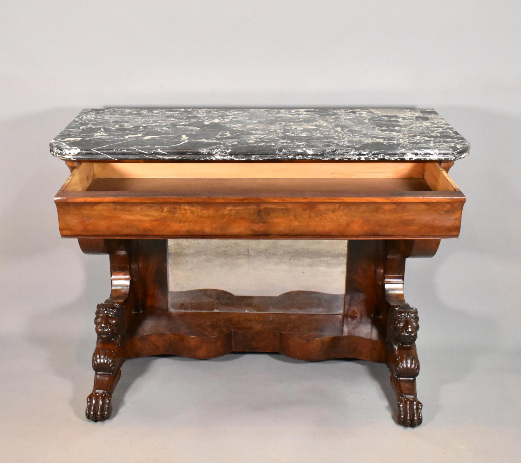 Ancienne table console française en acajou Louis Philippe en vente 7