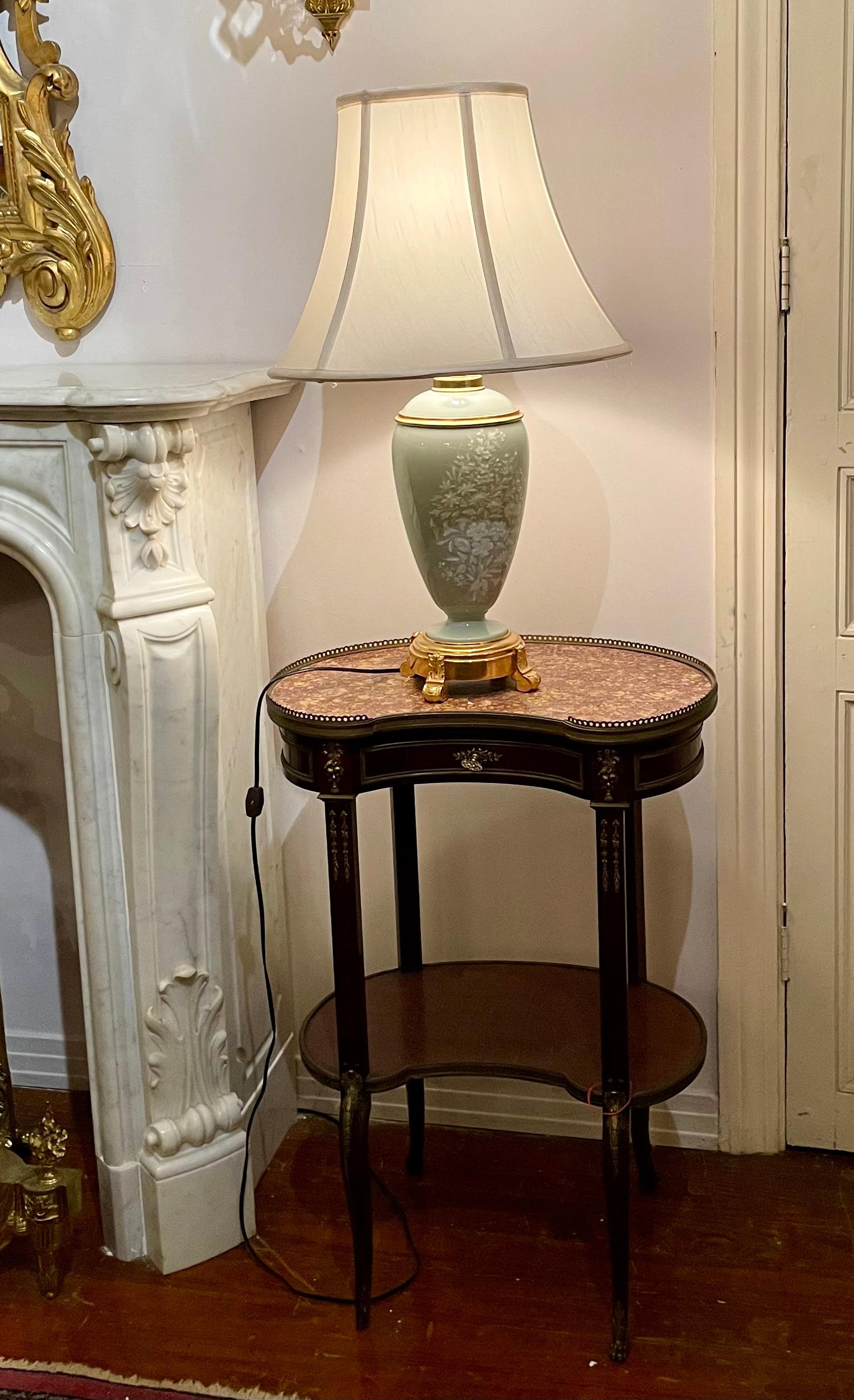 Antique French Mahogany & Gold Bronze Marble Top Kidney Shaped Table Circa 1890 in vendita 6