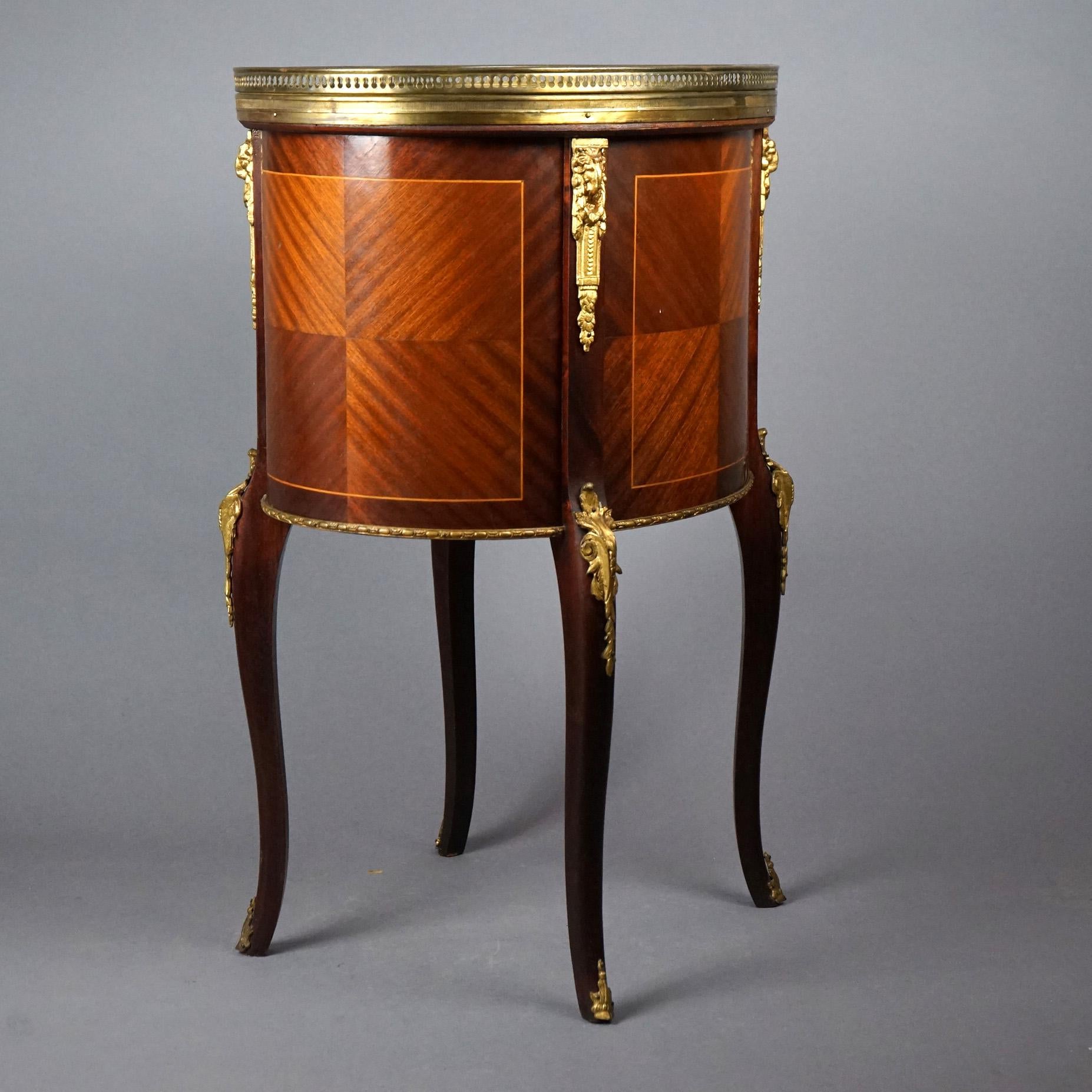 Ancienne table d'appoint française en forme de rein en acajou, bois de violette, marbre et bronze doré en vente 3