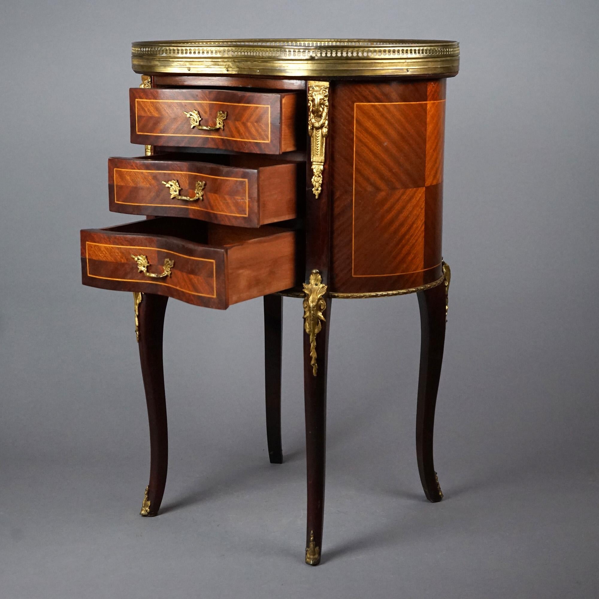 Ancienne table d'appoint française en forme de rein en acajou, bois de violette, marbre et bronze doré en vente 1