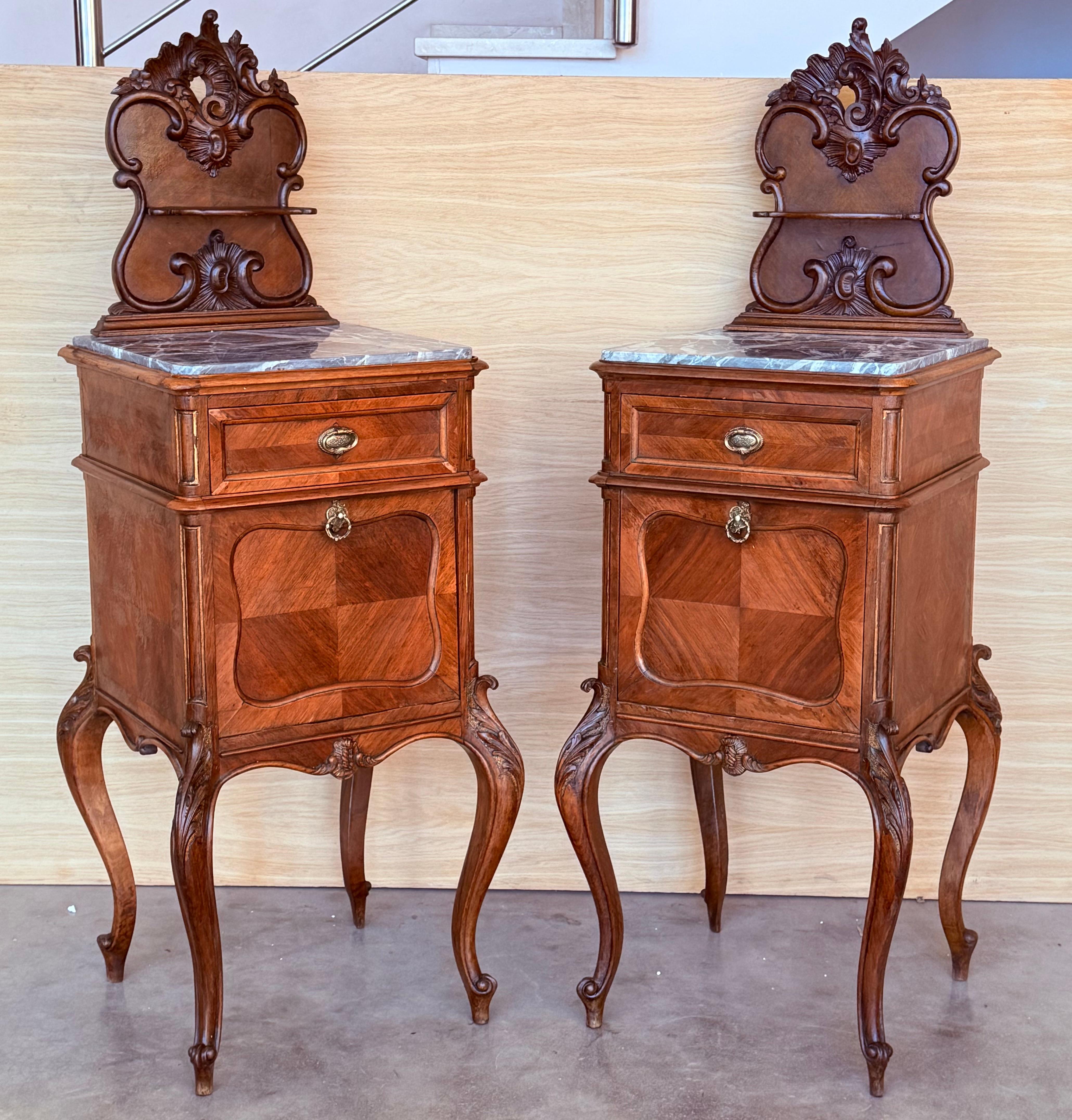 Antique French Mahogany Night Stands with marble top and crest, 1900 In Good Condition For Sale In Miami, FL