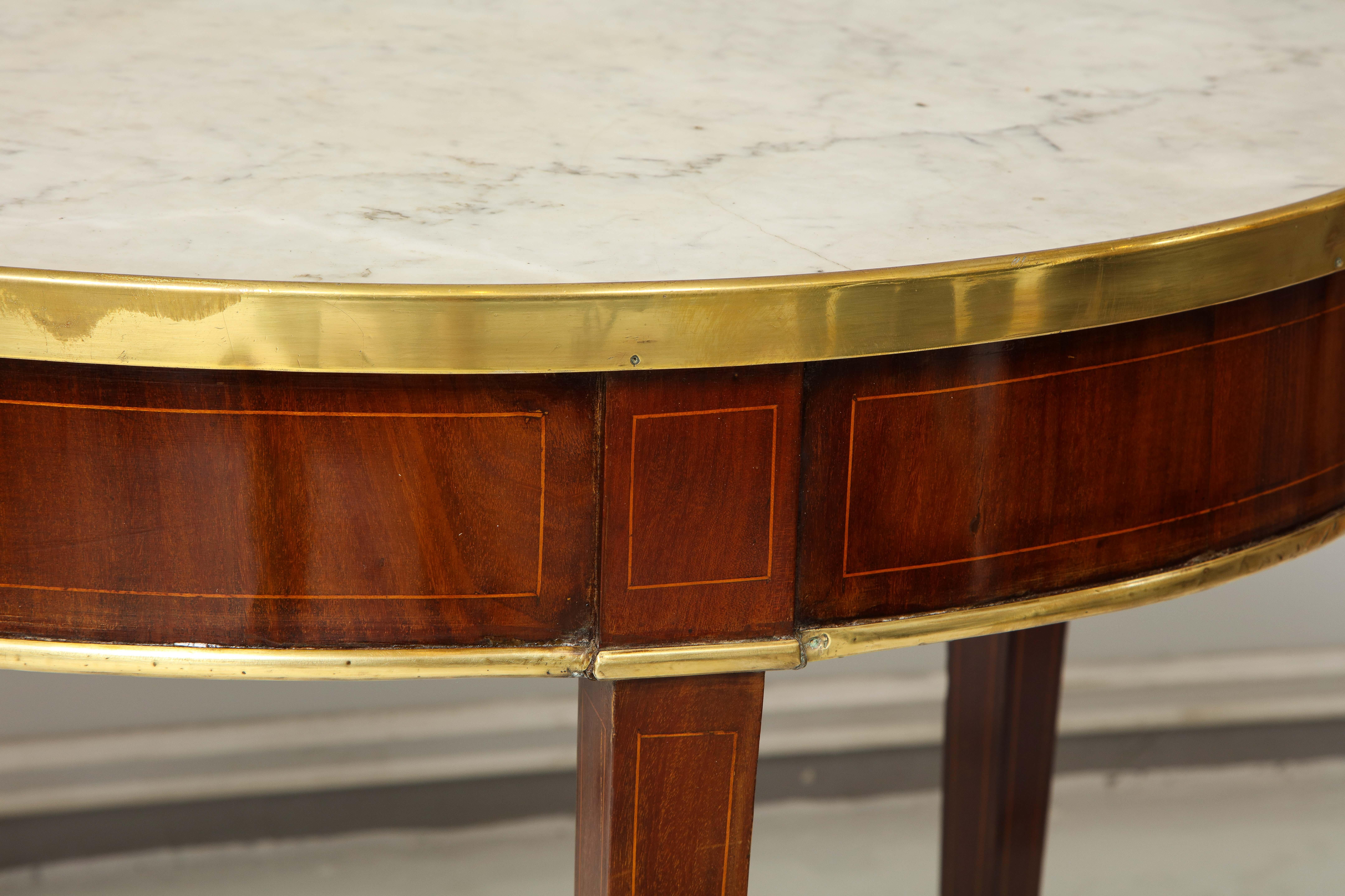 Bronze Antique French Mahogany Oval Marble-Top Bouillote Table on Tapered Legs For Sale