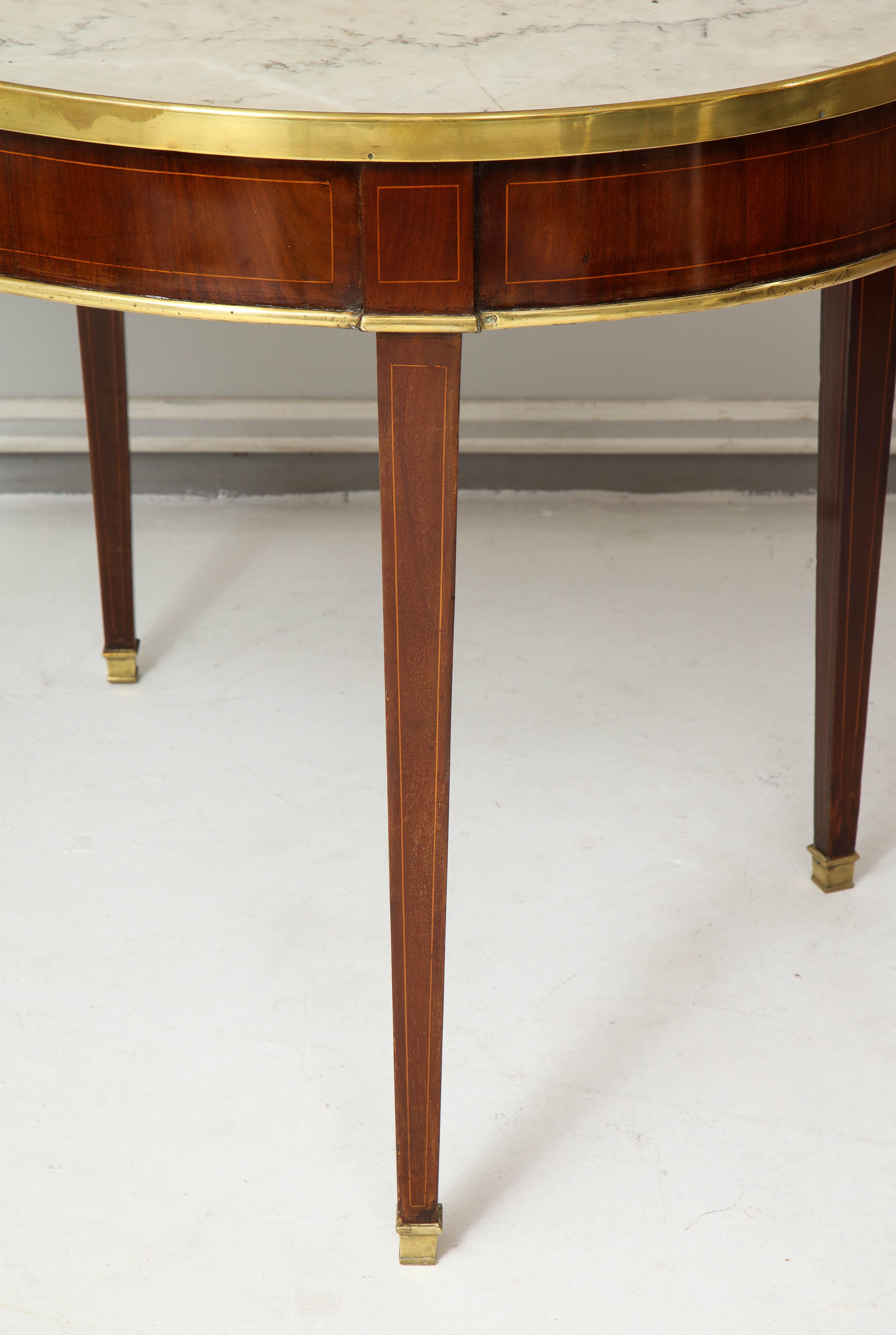 Antique French Mahogany Oval Marble-Top Bouillote Table on Tapered Legs For Sale 3