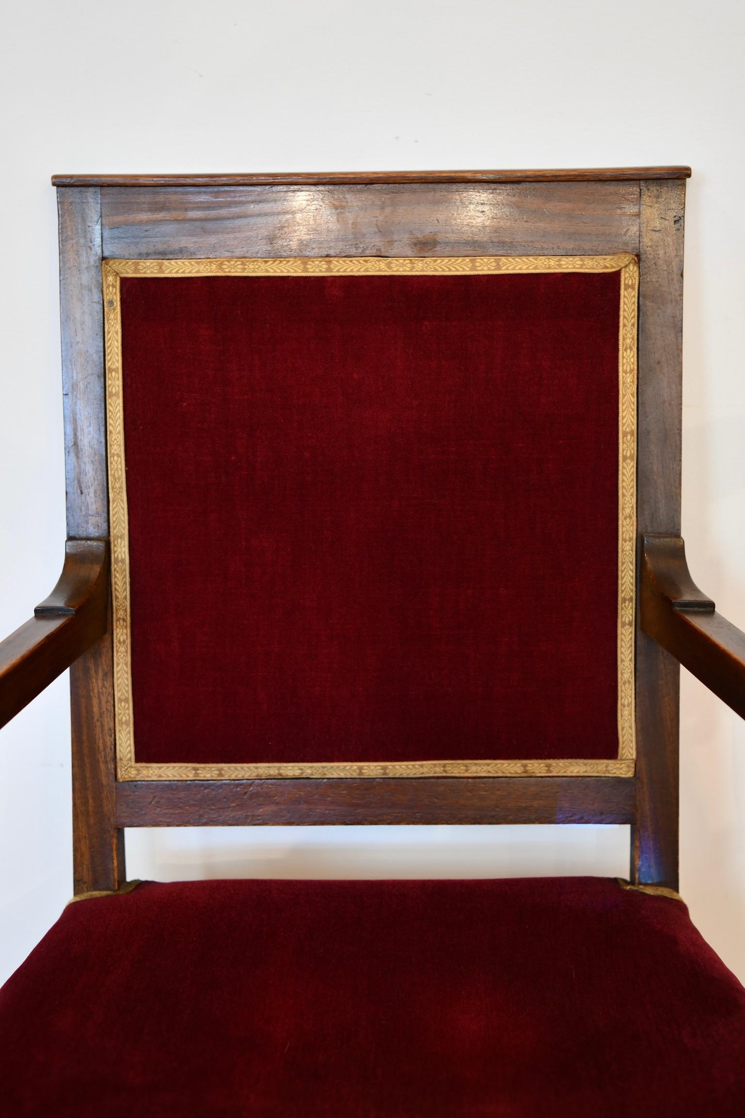 Antike Französisch Mahagoni Swan dekoriert Sessel im Angebot 5