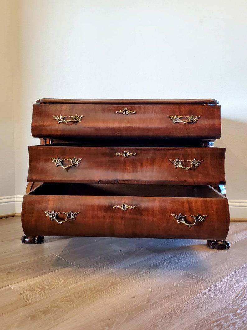 Antique Dutch Baroque Mahogany Burled Walnut Bombe Chest Of Drawers  For Sale 2