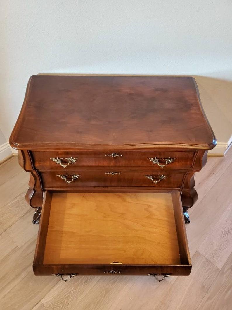 Antique Dutch Baroque Mahogany Burled Walnut Bombe Chest Of Drawers  For Sale 3
