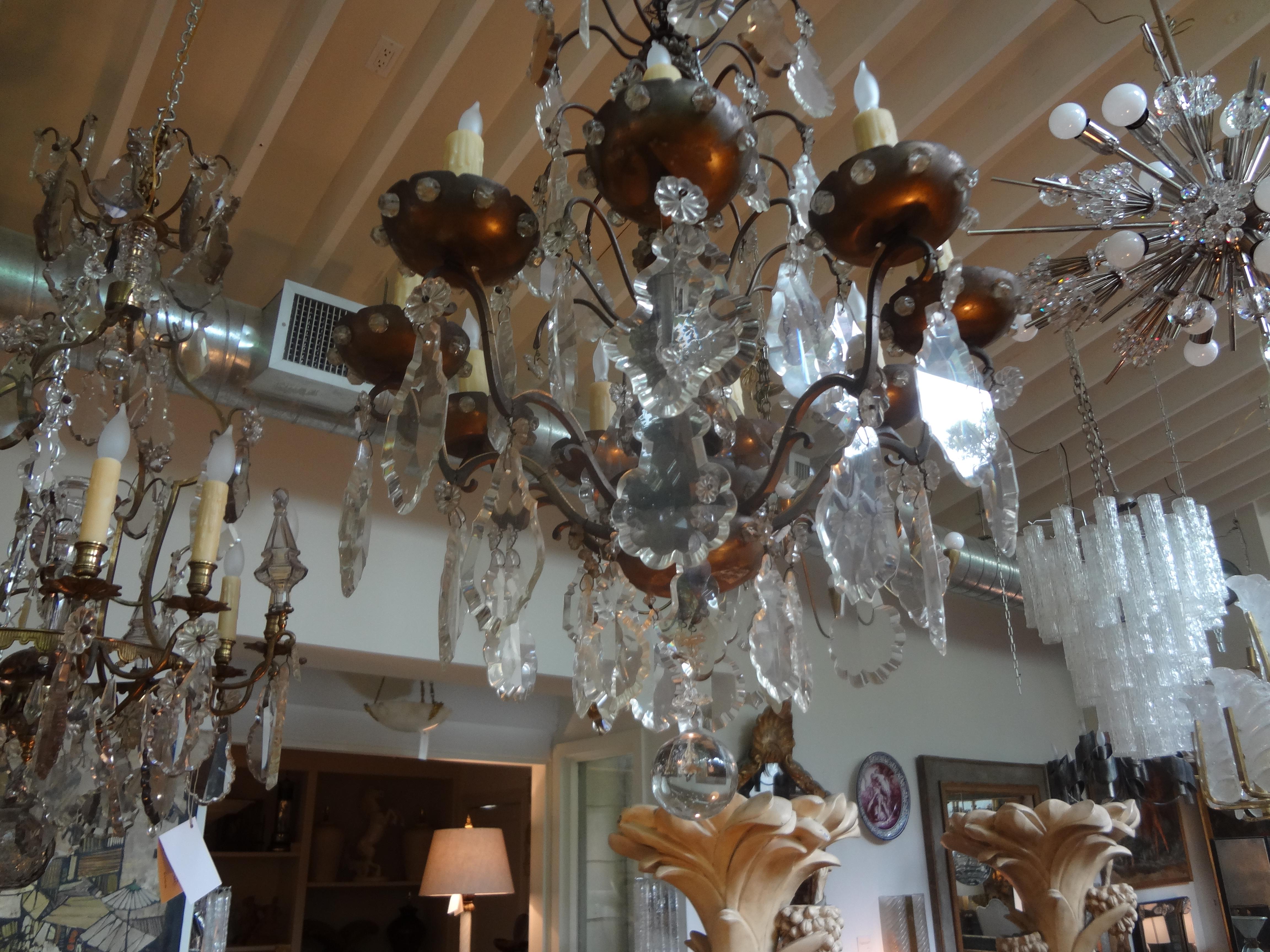 Antike französische Maison Baguès zugeschrieben Perlen und Kristall-Kronleuchter im Zustand „Gut“ im Angebot in Houston, TX